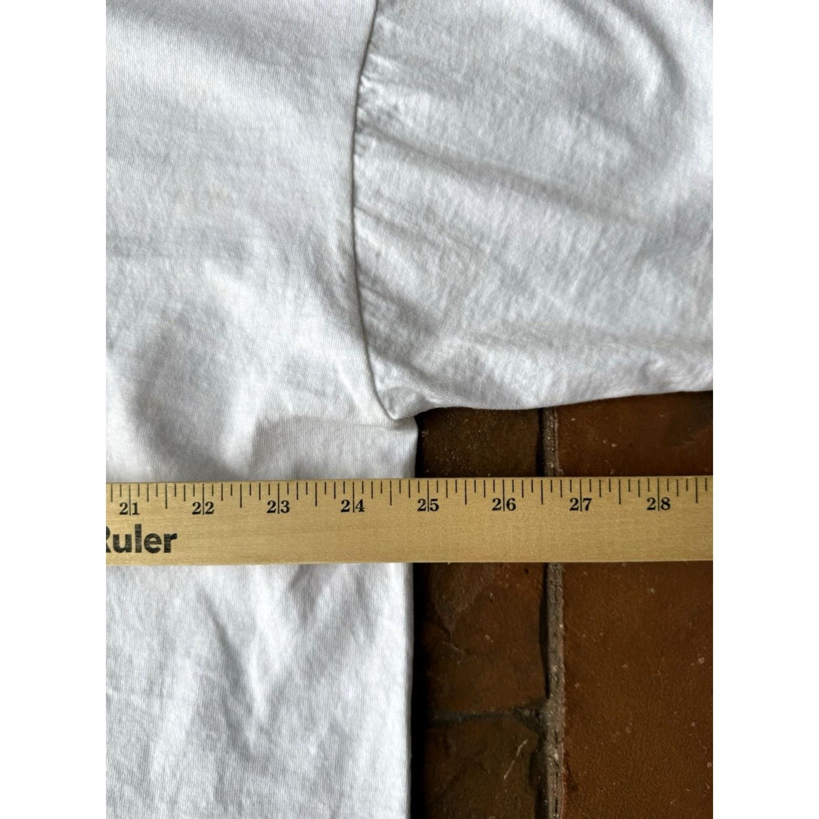 Marlboro VINTAGE Marlboro Cowboy Riding Horse T-Shirt XL White Cotton Graphic Print Crew Neck Short Sleeve Men Shirt Century 90s logo double-sided pockets"} Size US XL / EU 56 / 4 - 7 Thumbnail