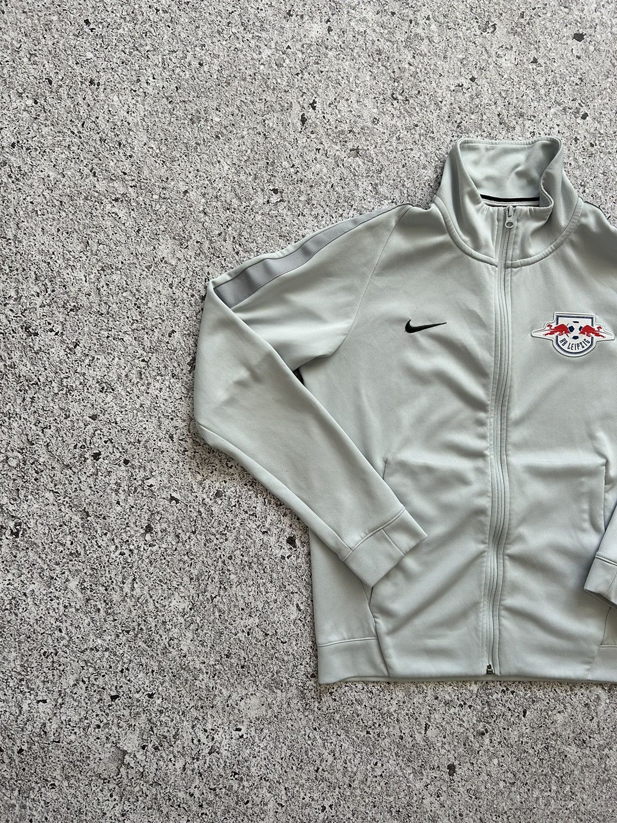 Nike Nike 2017 2018 Red Bull Leipzig Soccer Football Jacket Size US S / EU 44-46 / 1 - 4 Thumbnail
