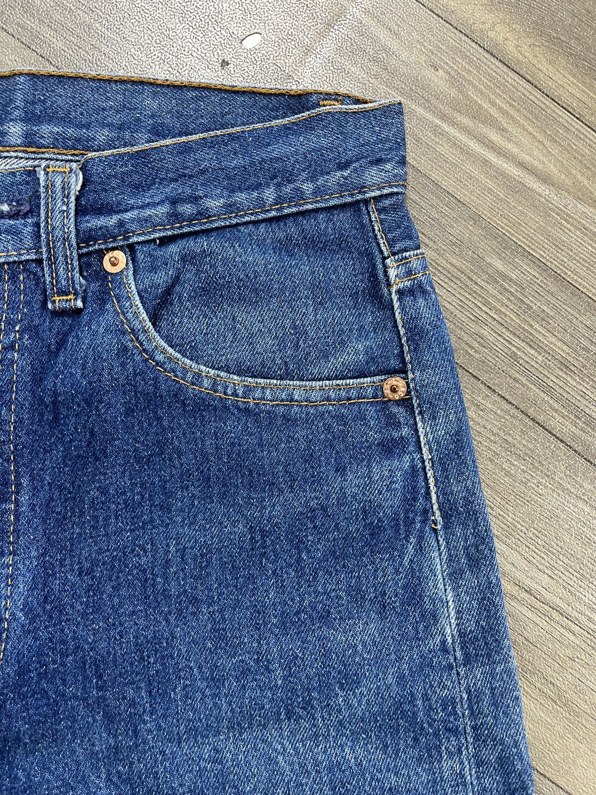 Levi's Vintage Clothing 🇺🇸1990s Vintage Levis 501XX 30x32 Distressed Faded Blue Jeans Size US 30 / EU 46 - 8 Thumbnail