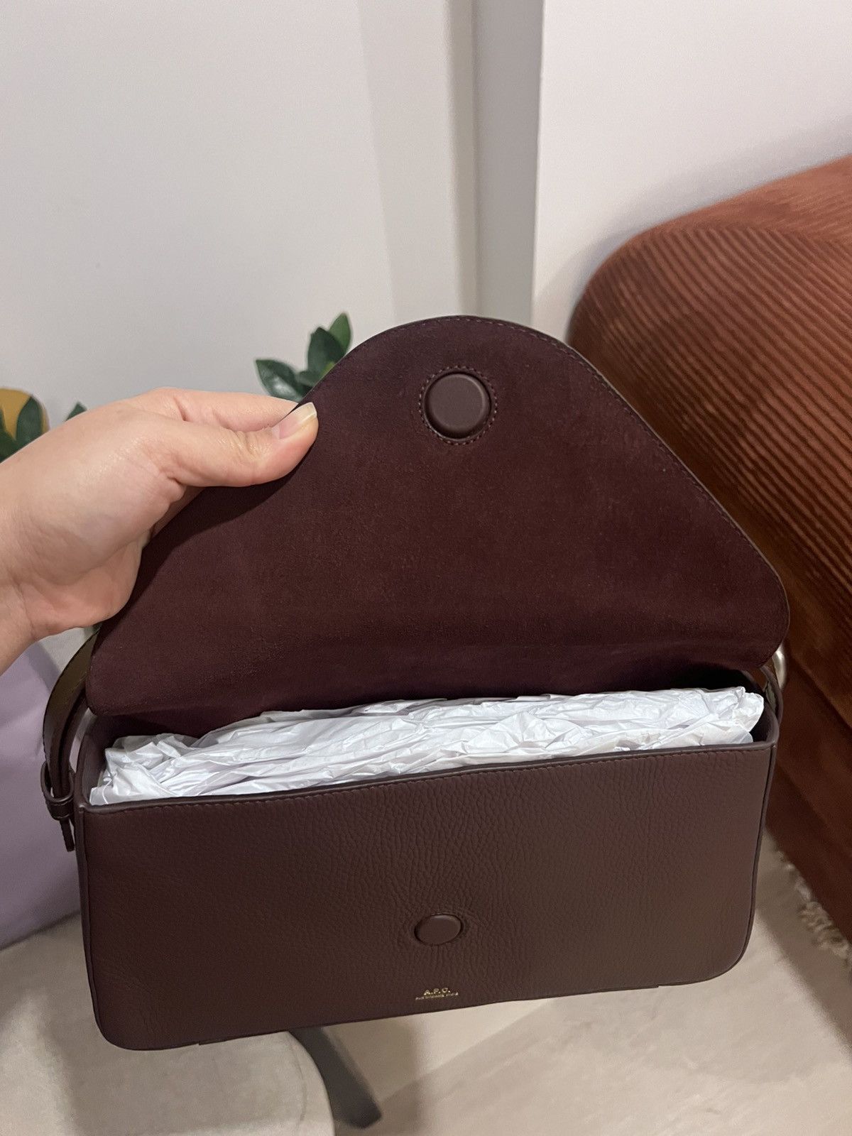 A.P.C. Daria Flap Bag in Burgundy Size ONE SIZE - 4 Thumbnail