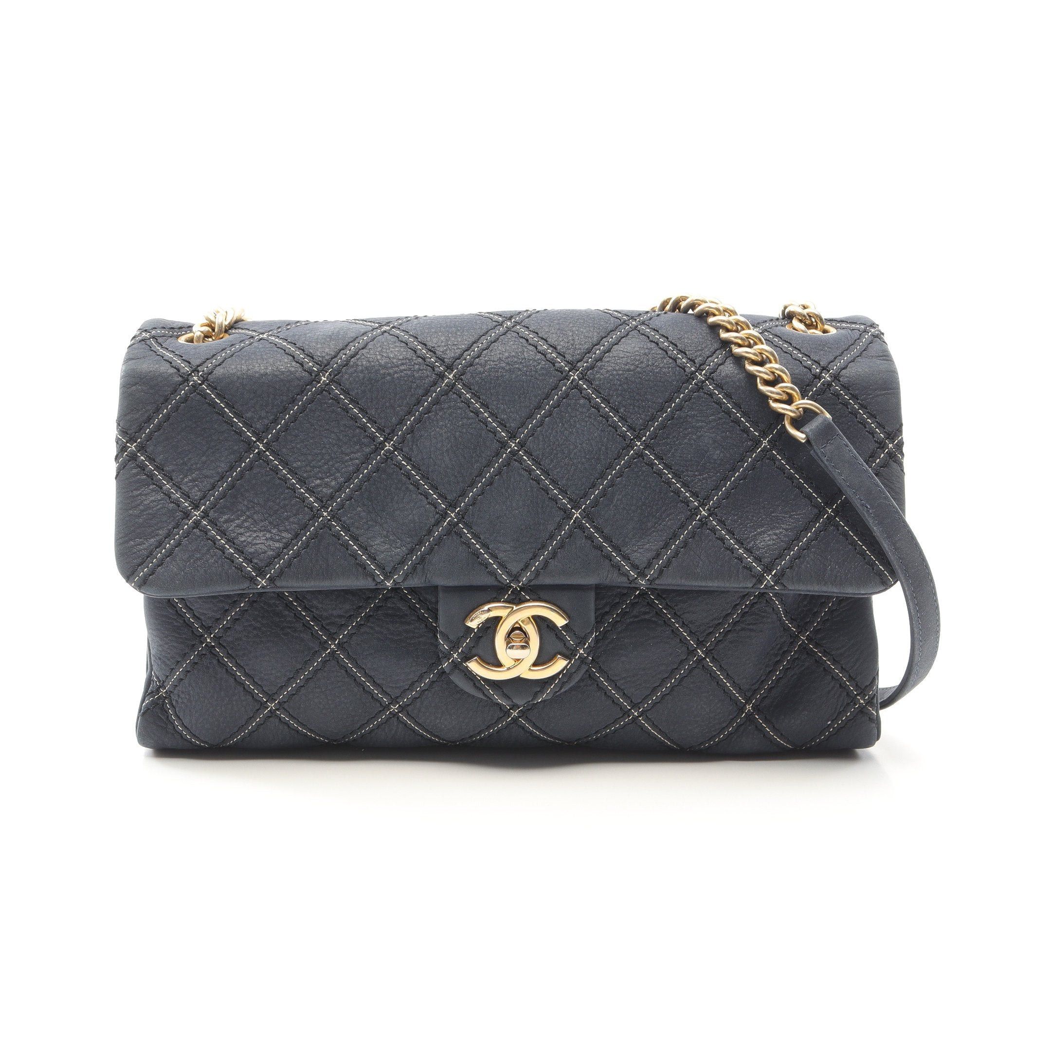 Chanel Chanel Chain Shoulder Bag Velvet Calfskin Navy Gold Hardware Size ONE SIZE - 1 Thumbnail