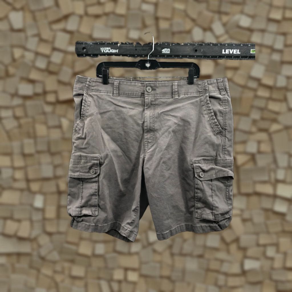 Vintage Sonoma Cargo Shorts Mens Size 40 Medium Wash Gray 5-Pocket Design Belt Loops Regular Front Flat Rise Mid 10 in Cotton Blend Size US 40 / EU 56 - 1 Thumbnail