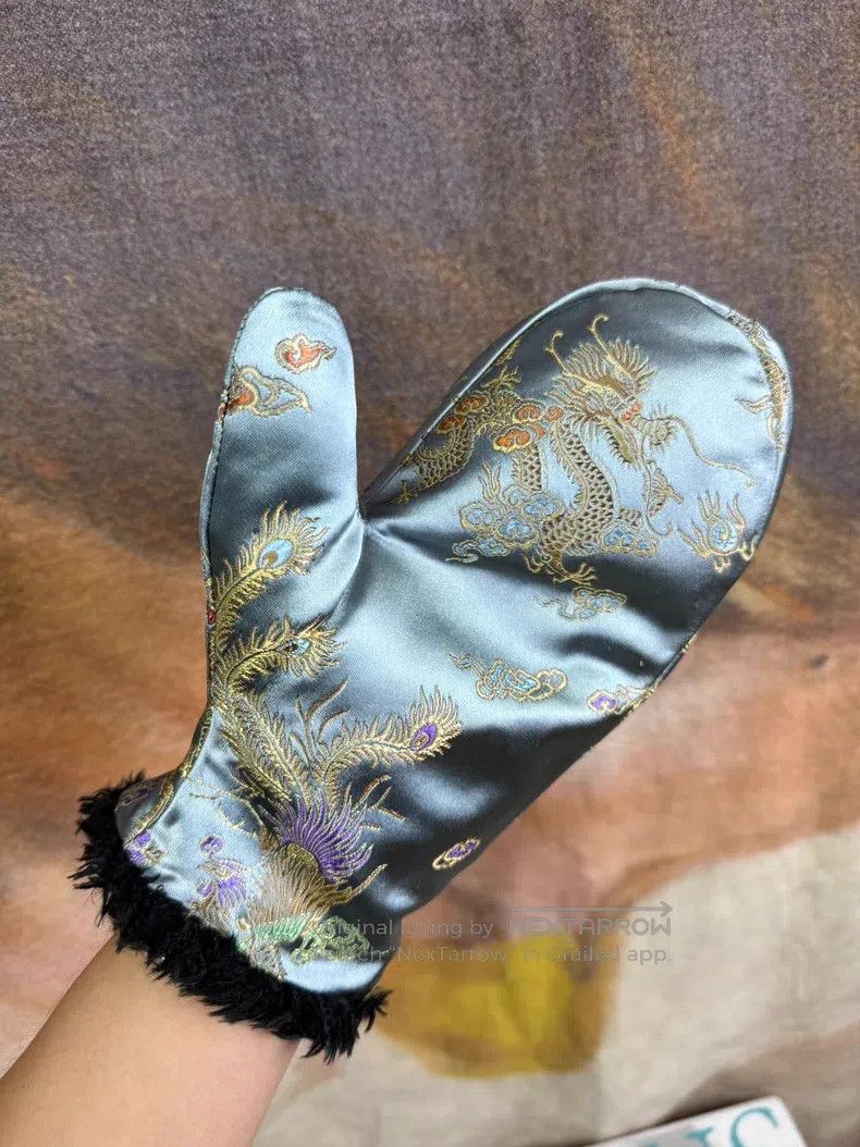 Undercover Undercover Palace Dragon and Phoenix Embroidered Gloves Size ONE SIZE - 7 Thumbnail