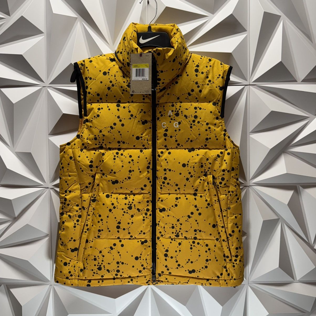 Goretex × Japanese Brand × Nike ACG NikeLab ACG Vest Gore-Tex Yellow Paint Splatter Womens S Size S / US 4 / IT 40 - 1 Thumbnail