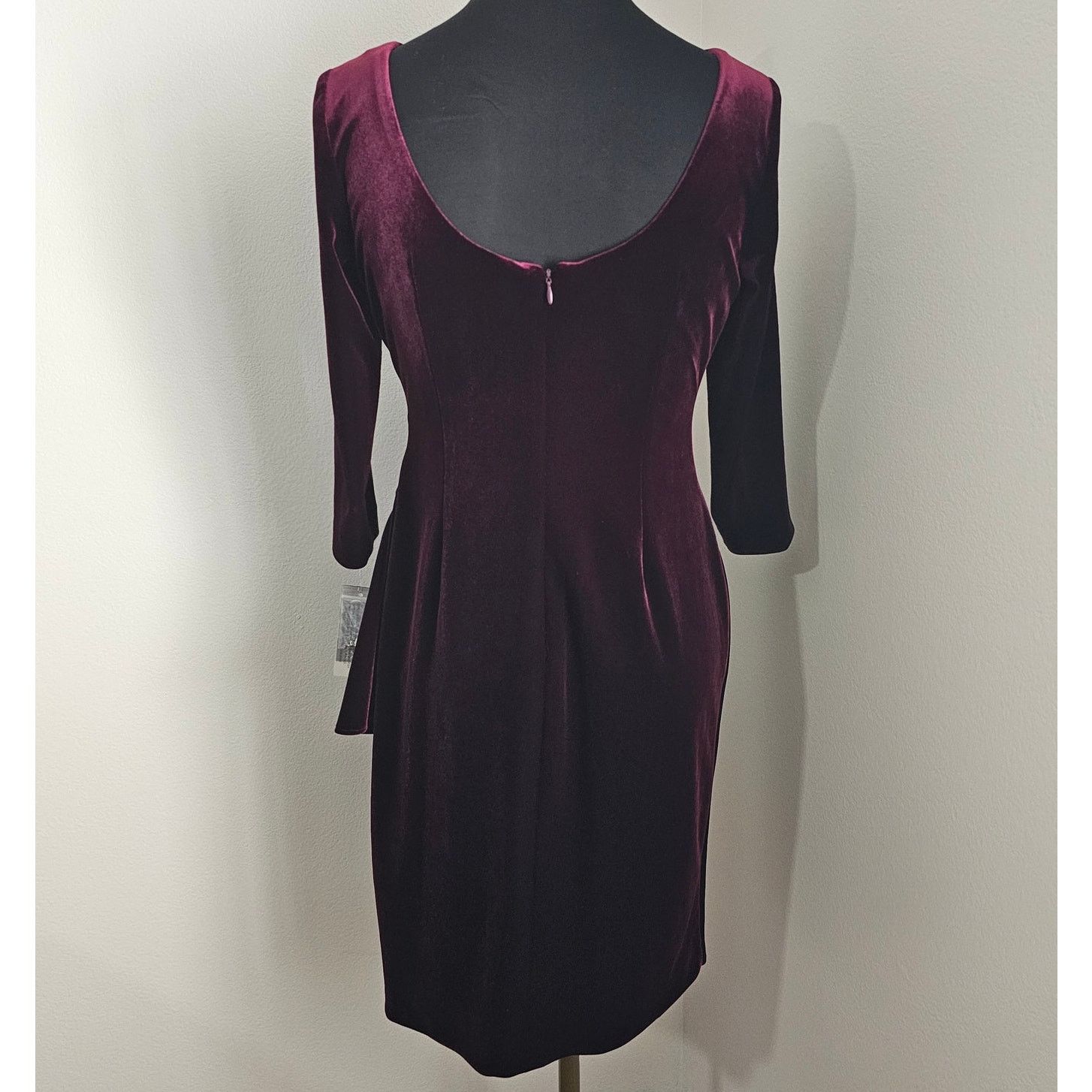 Alex Evenings Alex Evenings Velvet Ruched Beaded Hip Cocktail Dress 4P 4 Size S / US 4 / IT 40 - 6 Thumbnail