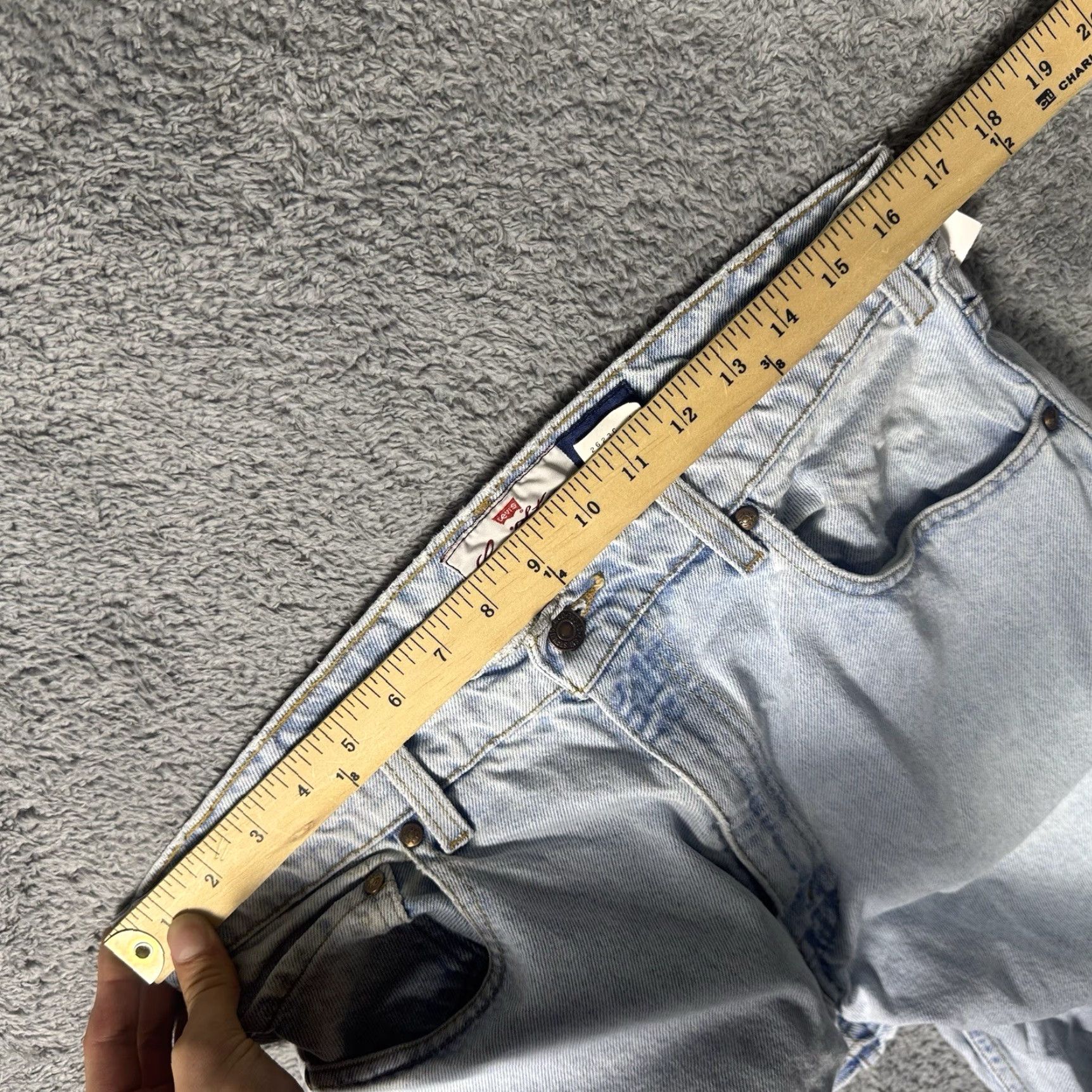 Levi's VINTAGE Levi's 540 Jeans Mens 34x29 Lightwash Denim 90s Relaxed Blue 5-Pocket Mens Regular Jeans US 90s Men Size US 34 / EU 50 - 7 Thumbnail