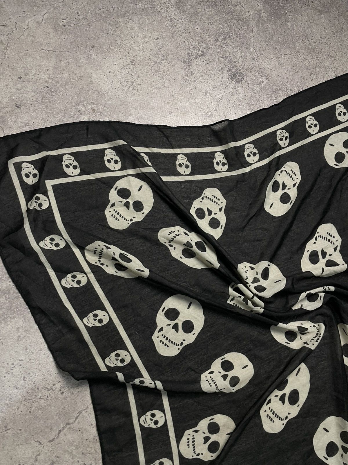 Other Vintage Skull scarf Y2K Punk Size ONE SIZE - 4 Thumbnail