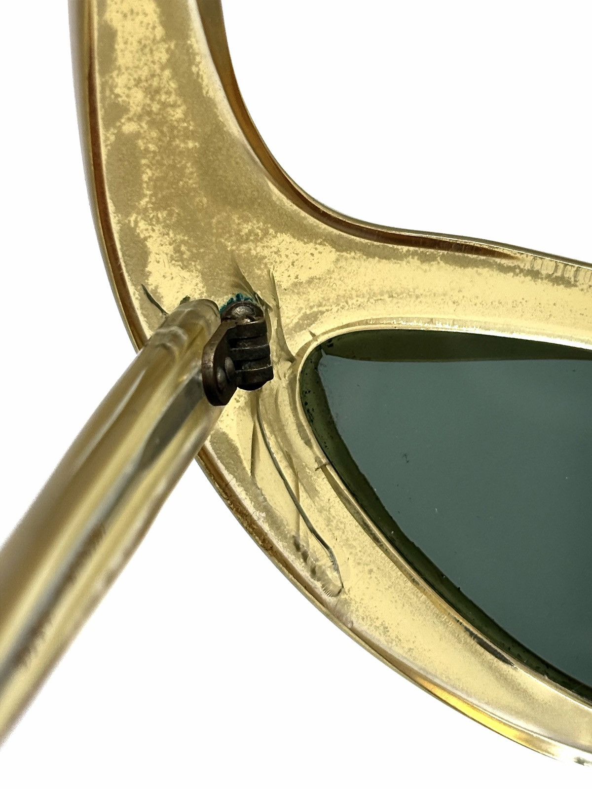 Oleg Cassini Oleg Cassini Futuristic Wraparound Sunglasses Size ONE SIZE - 15 Thumbnail
