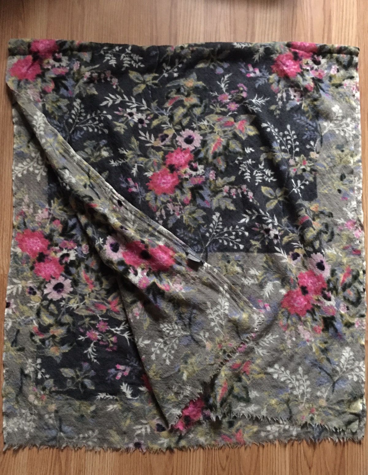 COPENHAGEN STUDIOS EPICE Paris Copenhagen Floral Wool Large Scarf Shawl Size ONE SIZE - 5 Thumbnail