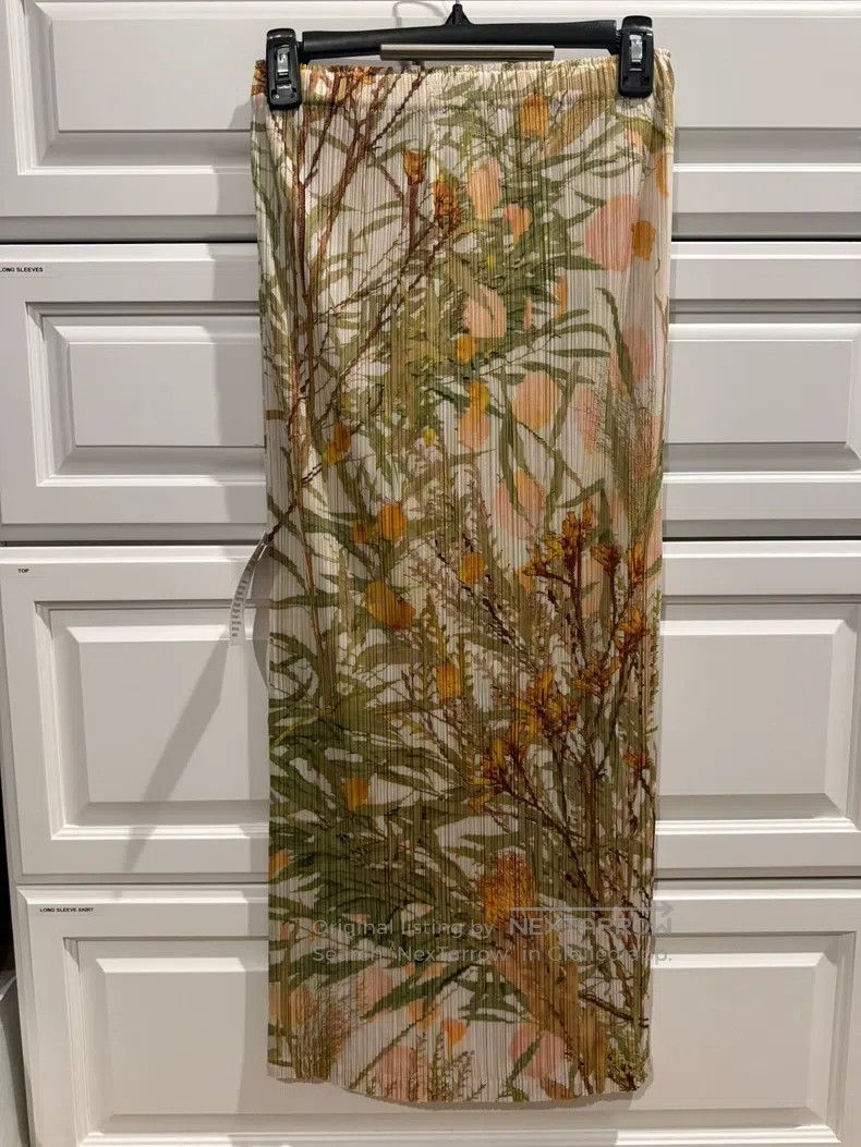 Issey Miyake Issey Miyake size:5 Floral Midi Skirt Size 31" - 2 Thumbnail