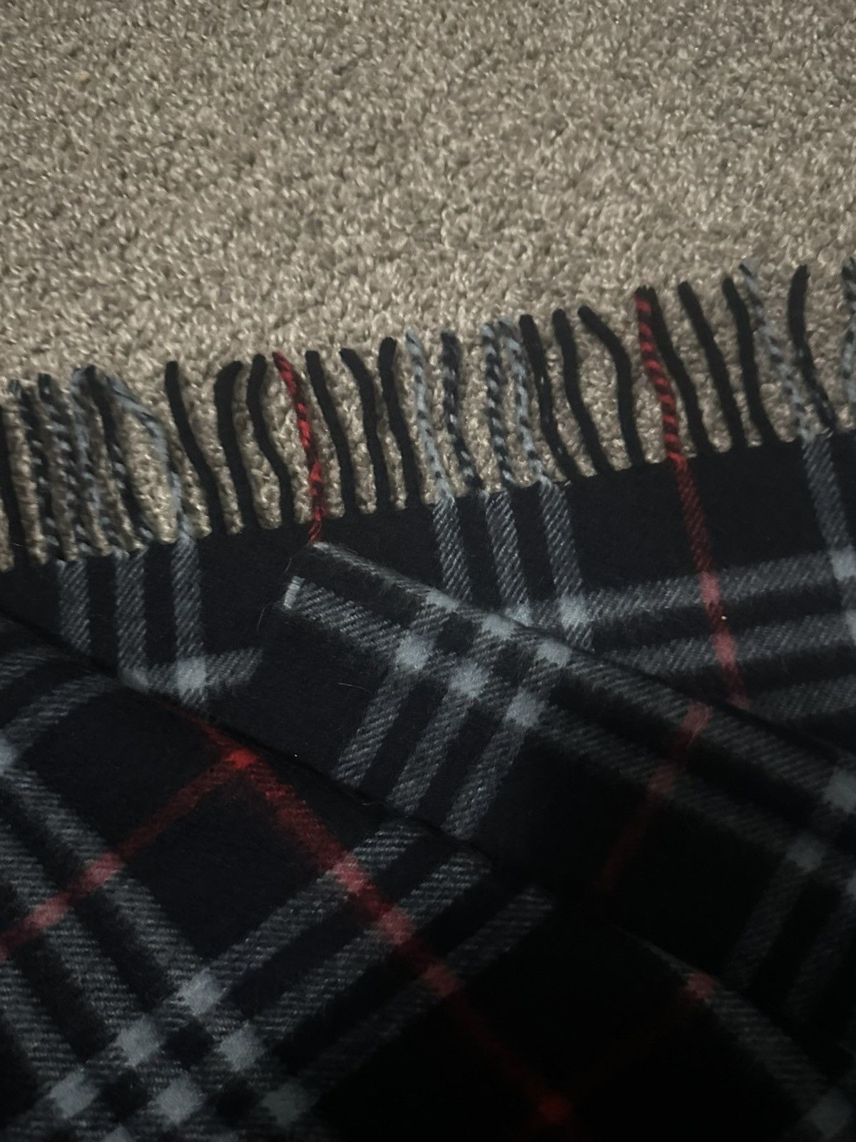 Burberry Burberry Scarf Size ONE SIZE - 4 Thumbnail