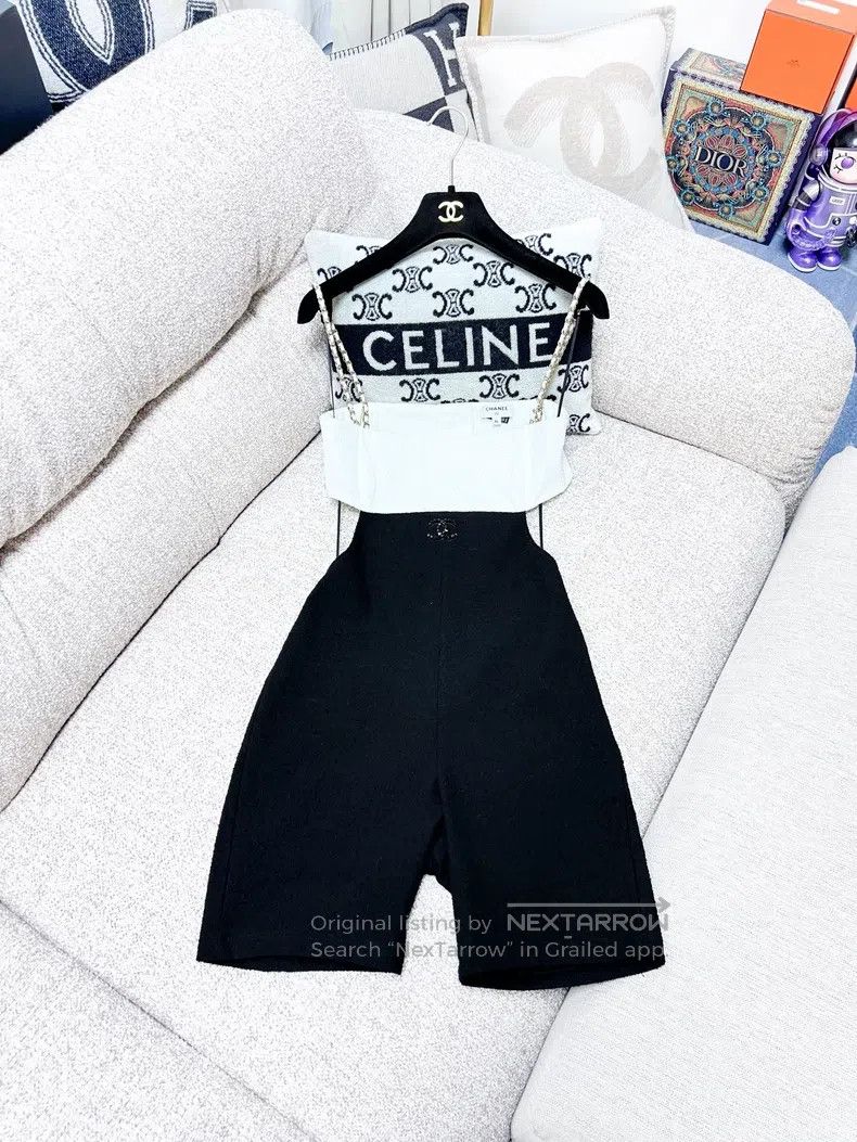 Chanel Chanel 22S black and white colour-block backless jumpsuit Size 24" / US 00 / IT 34 - 1 Thumbnail