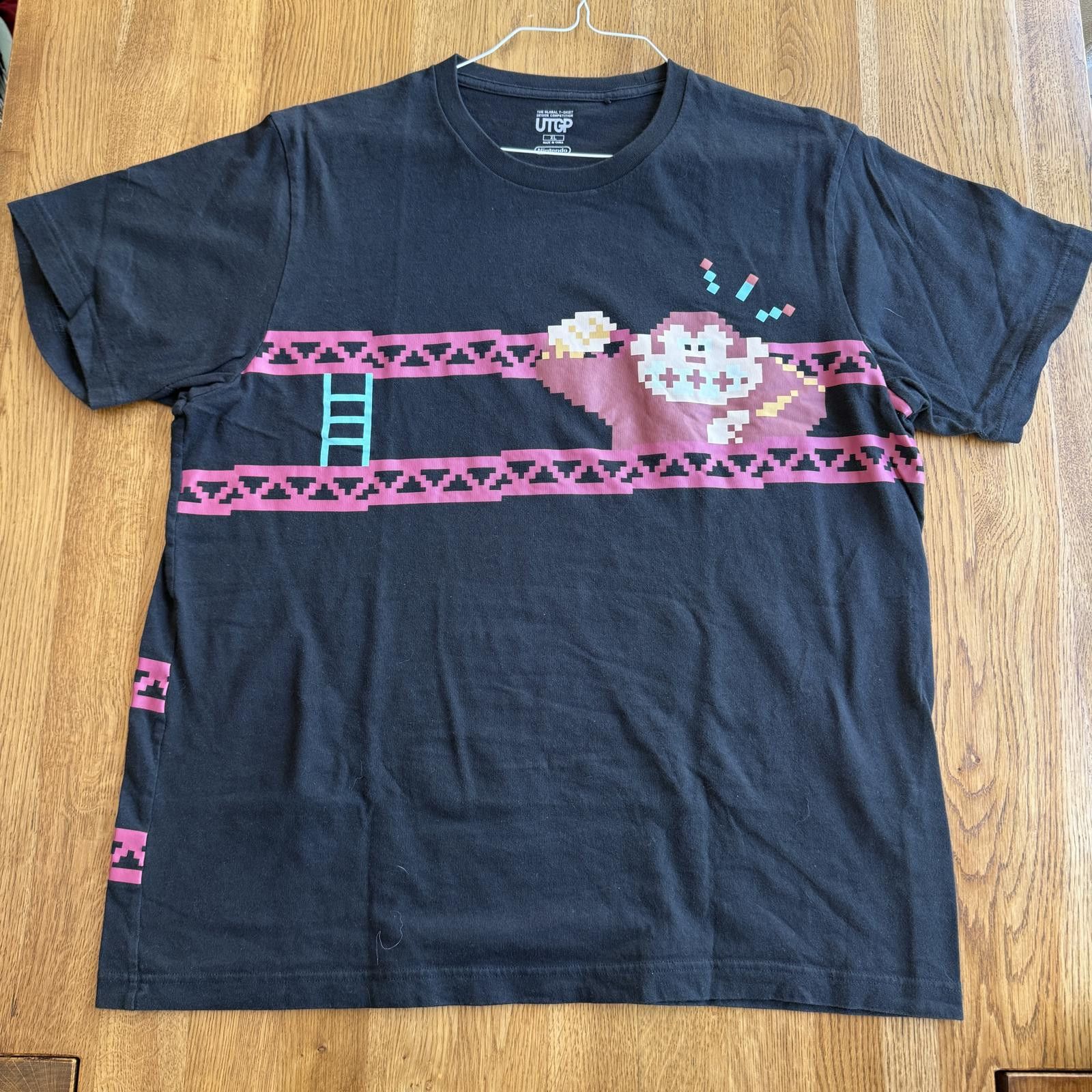 Uniqlo UNIQLO UTGP Donkey Kong Pixel Art T-Shirt Black Size XL Size US XL / EU 56 / 4 - 1 Thumbnail