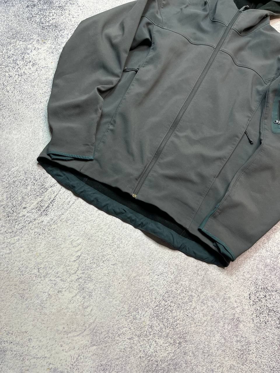 Arc'teryx Arc'teryx Softshell Hooded Jacket Grey - Men's Size M Size US M / EU 48-50 / 2 - 3 Thumbnail