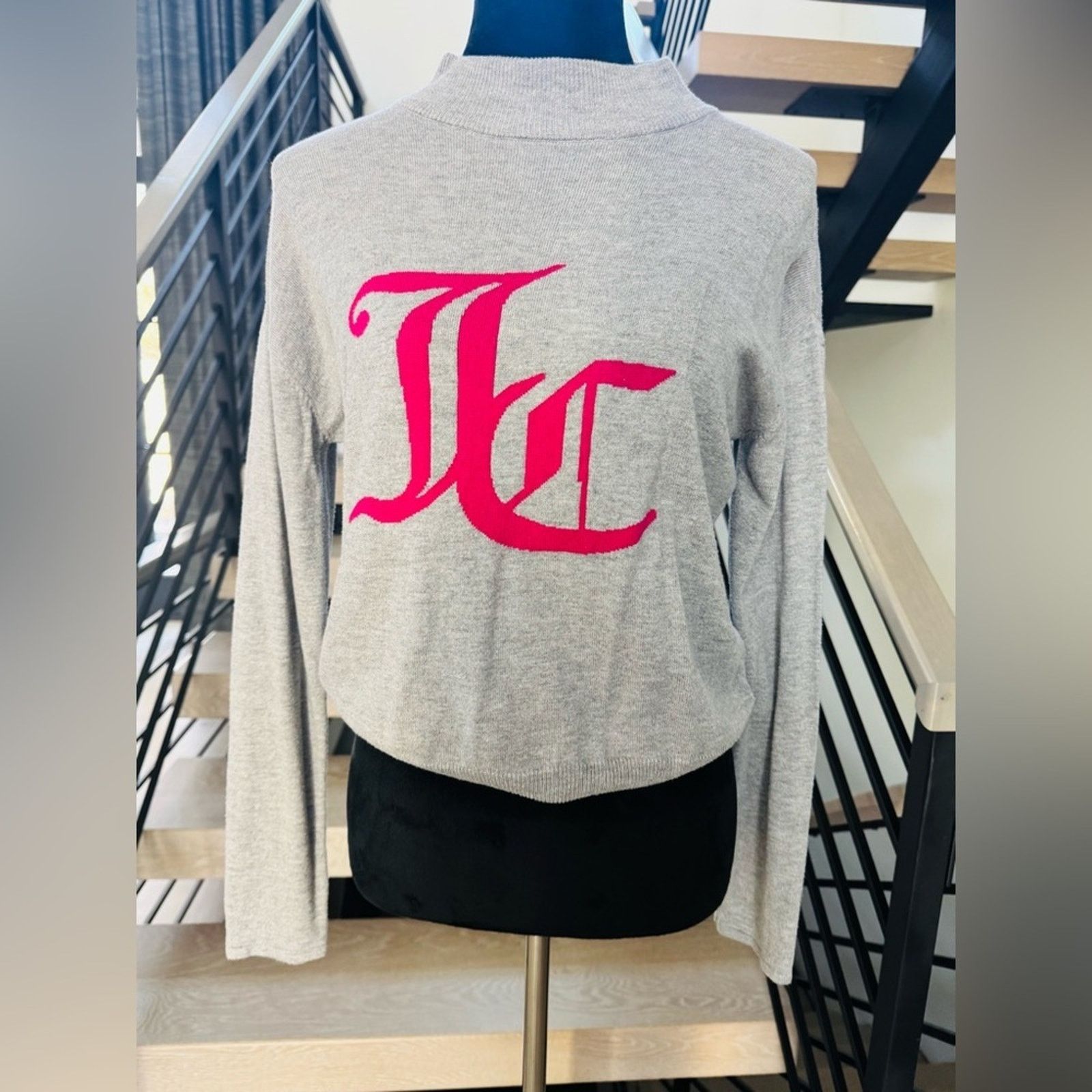 Juicy Couture New Juicy Couture Chic Gray Sweater with Pink Logo size S Size S / US 4 / IT 40 - 2 Thumbnail