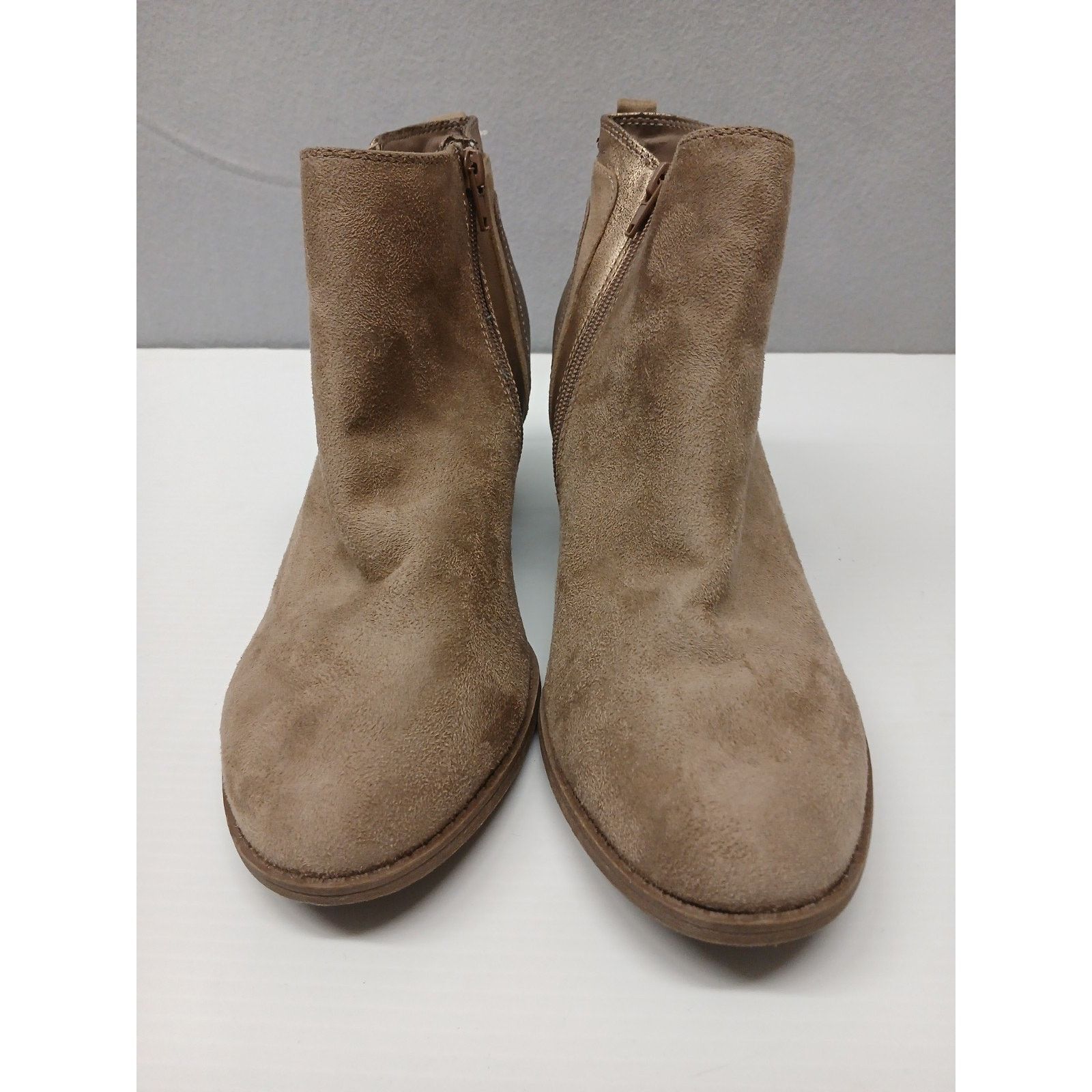 Faded Glory Faded Glory (11) Tan Skid Resistant Easy Zipper Entry Boots Size US 11 / IT 41 - 6 Thumbnail