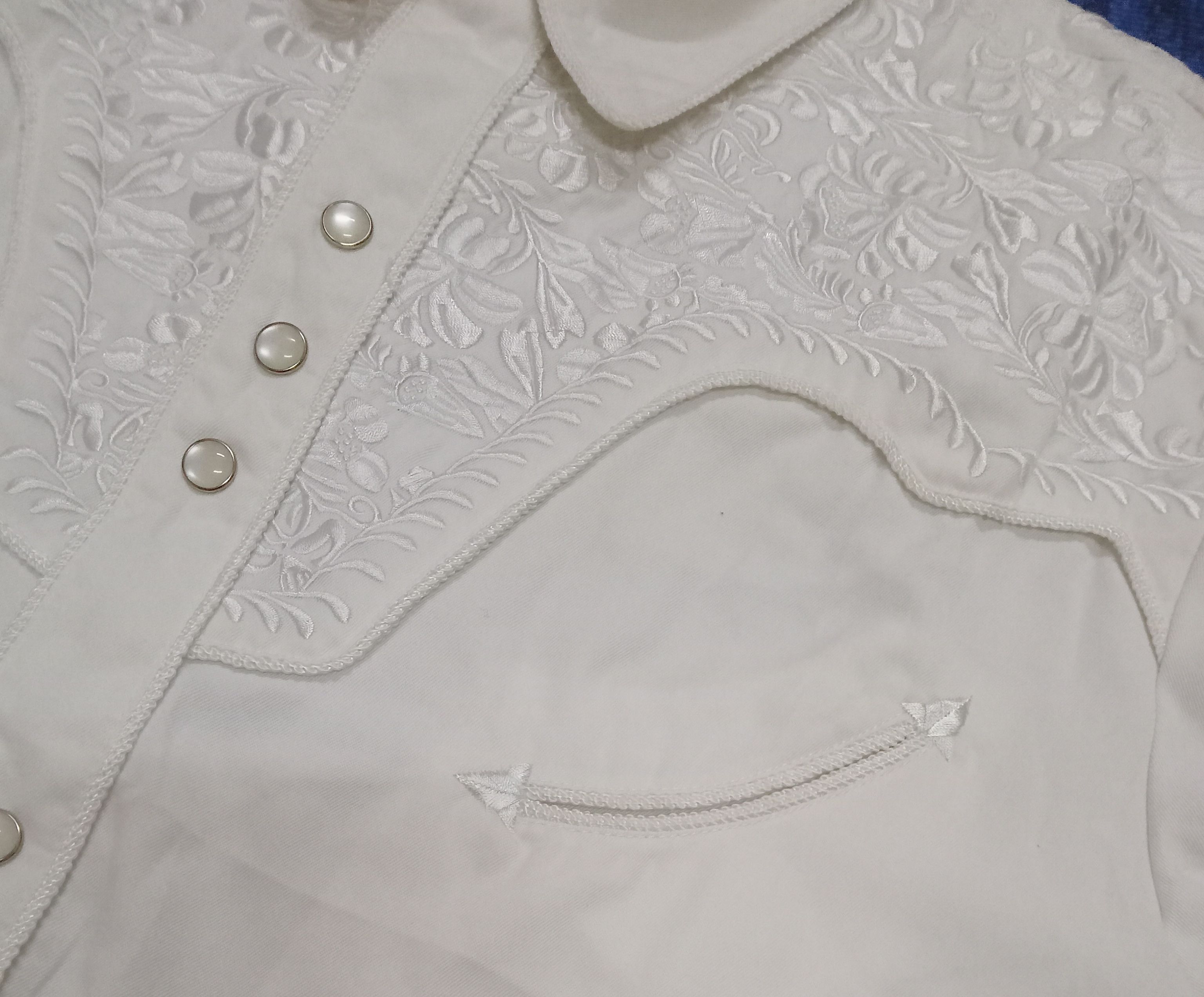 Scully Scully Western Shirt With Embroidered Floral Size US L / EU 52-54 / 3 - 5 Thumbnail