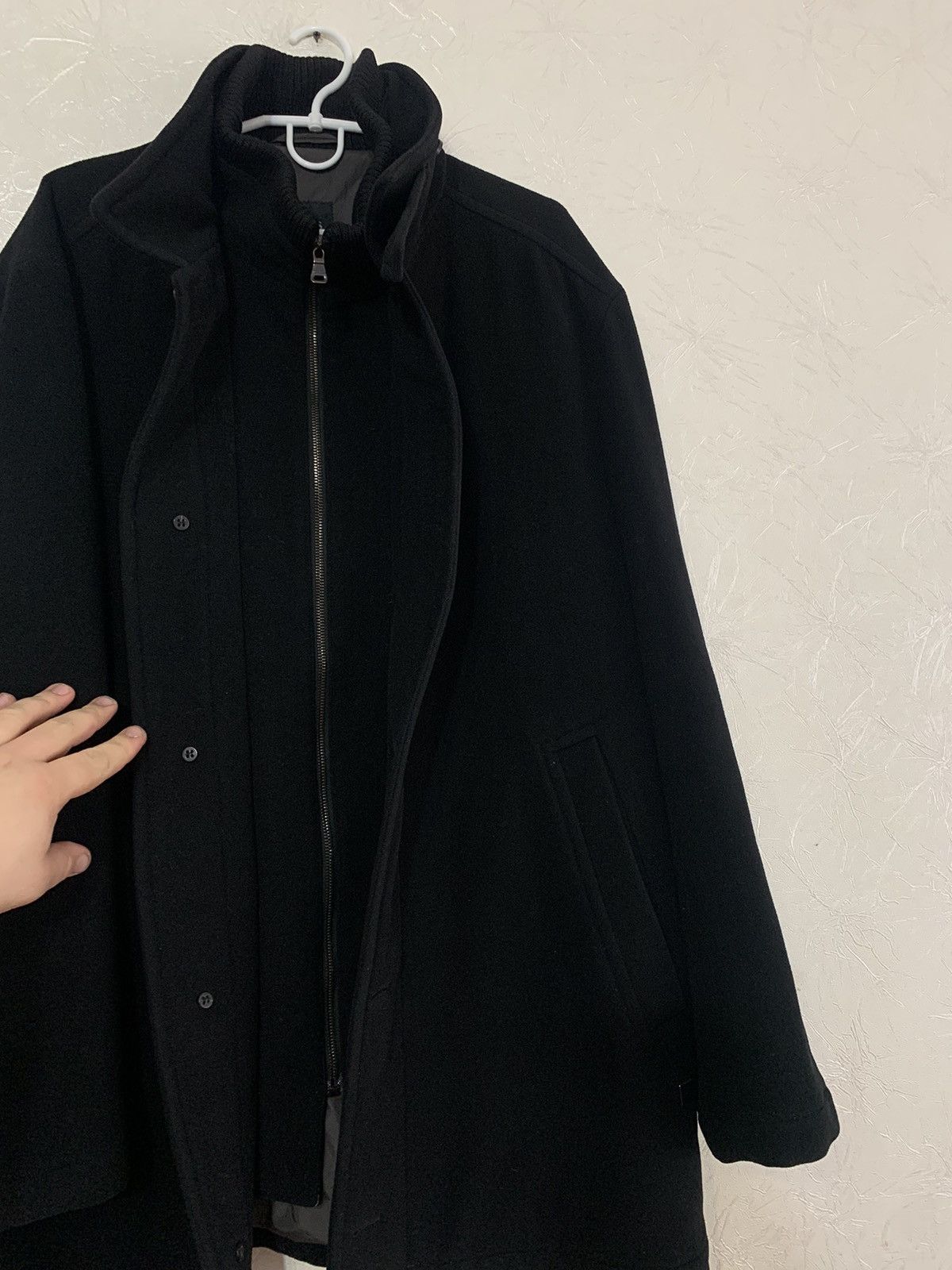 Hugo Boss × Vintage Vintage Hugo Boss Men’s Black Cashmere & Wool Black Coat Size US XL / EU 56 / 4 - 5 Thumbnail