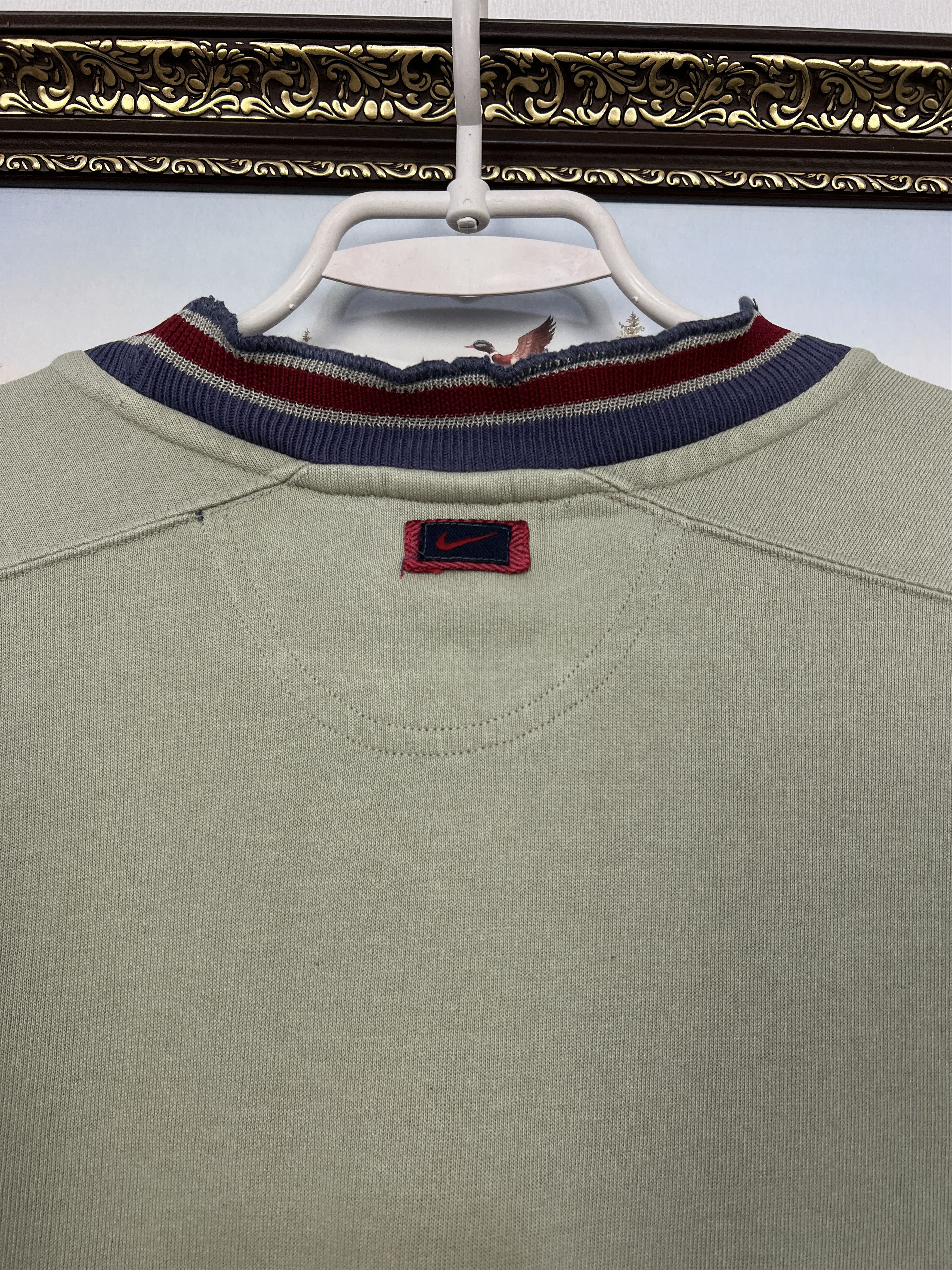 Nike Vintage 90's Nike Sweatshirt Big Swoosh Logo Center Mens Size US L / EU 52-54 / 3 - 15 Thumbnail