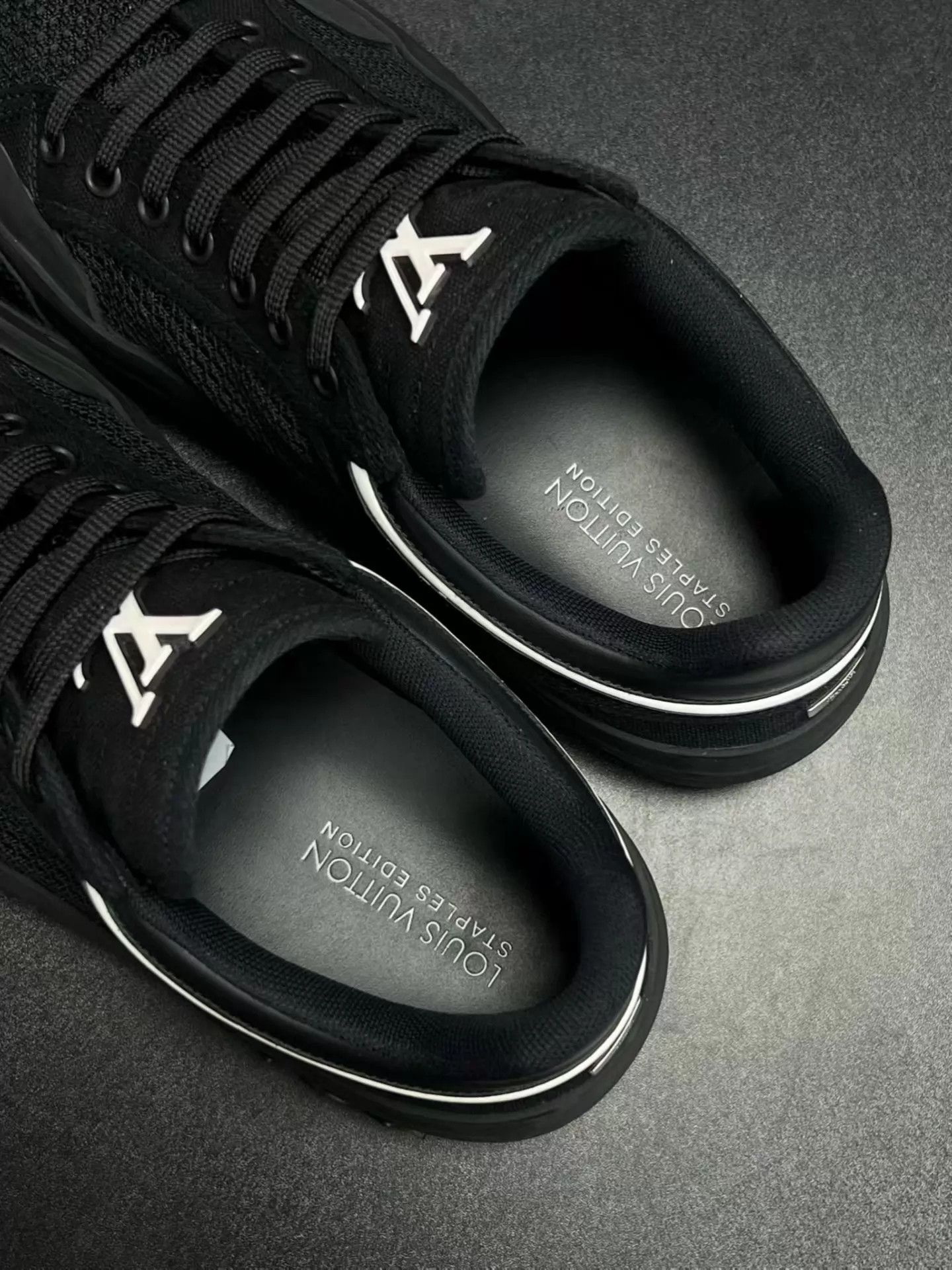 Louis Vuitton LV Mesh Cutout Low-Top Sneaker Black 42.5 Size US 9.5 / EU 42-43 - 4 Thumbnail