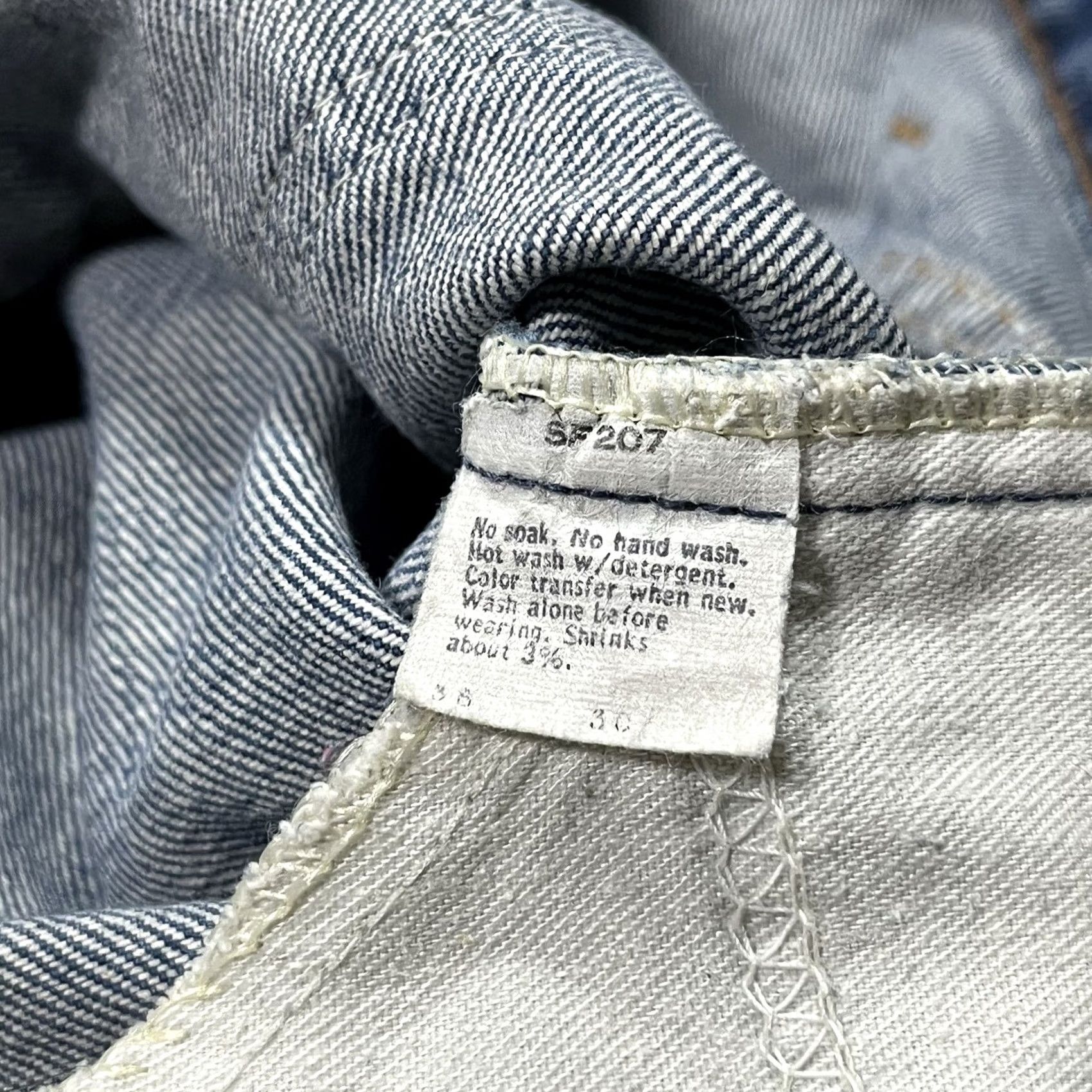 Levi's VINTAGE Levi's 505 Jeans Mens 36x30 Blue Denim 80s USA Hipster Retro Rock Cowboy Grunge 5-Pocket Mens Regular Jeans Size US 36 / EU 52 - 3 Thumbnail