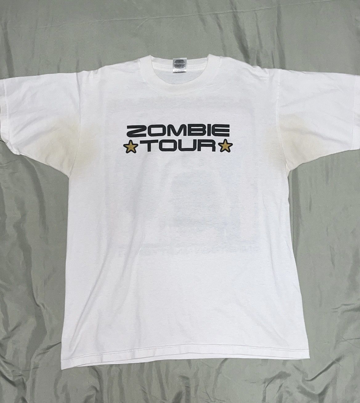 Vintage Y2K “Zombie Tour” Vintage Tee Size US M / EU 48-50 / 2 - 6 Thumbnail