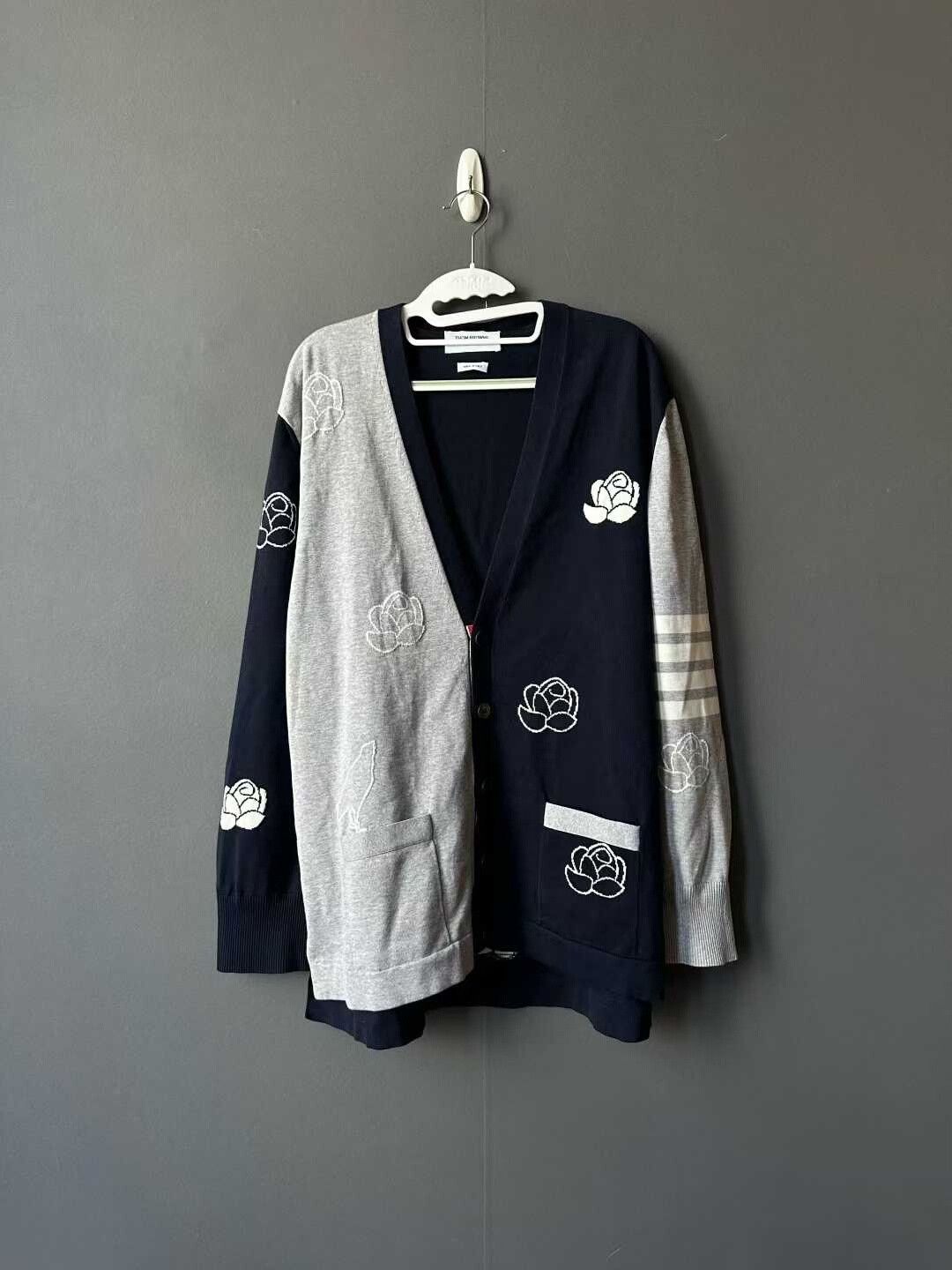 Thom Browne thom browne embroidered color block cardigan Size S / US 4 / IT 40 - 1 Thumbnail