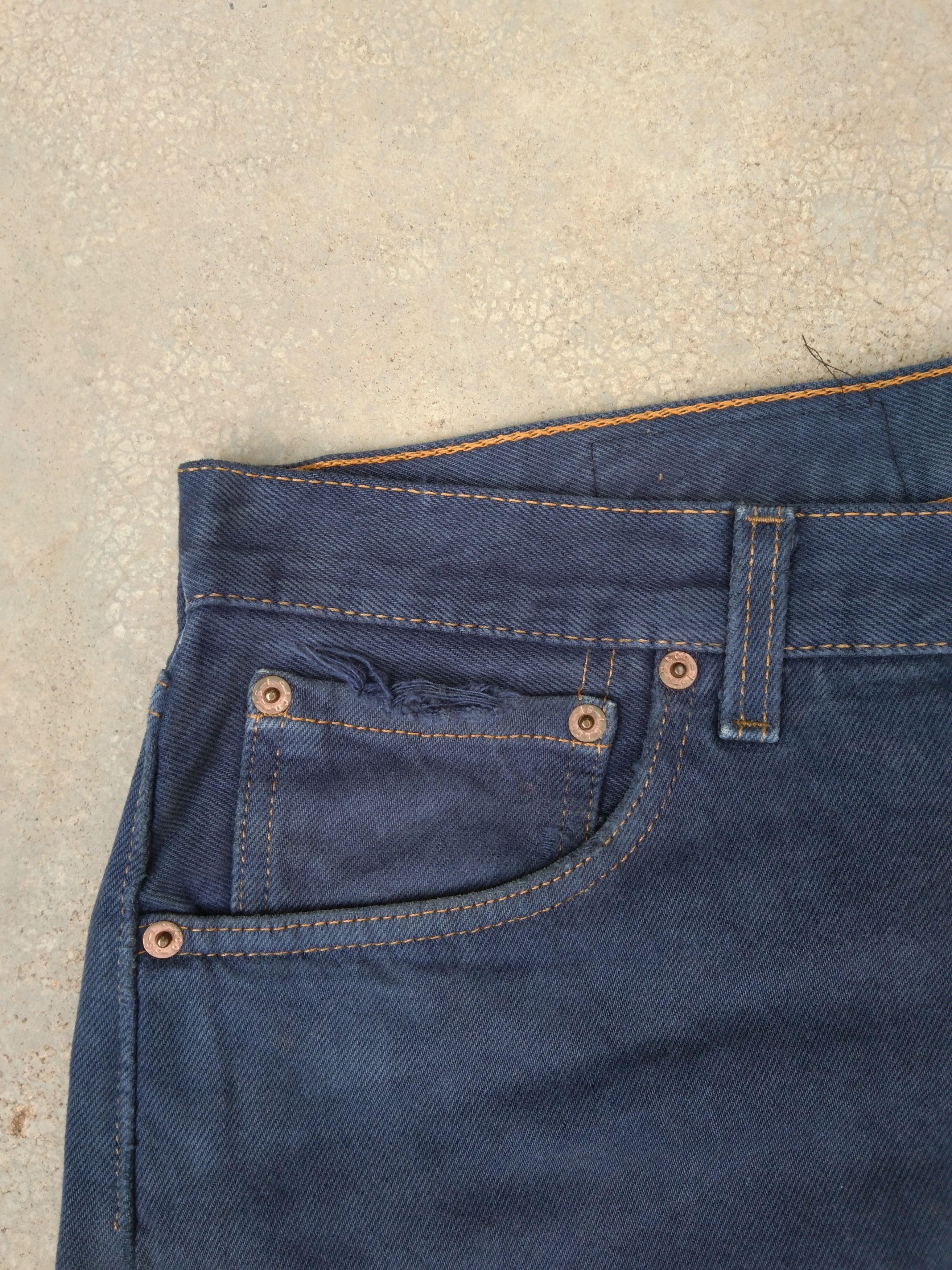 Levi's 90s Vintage Levi's 501 Made In USA Distressed Jeans 36x32 Size US 36 / EU 52 - 6 Thumbnail