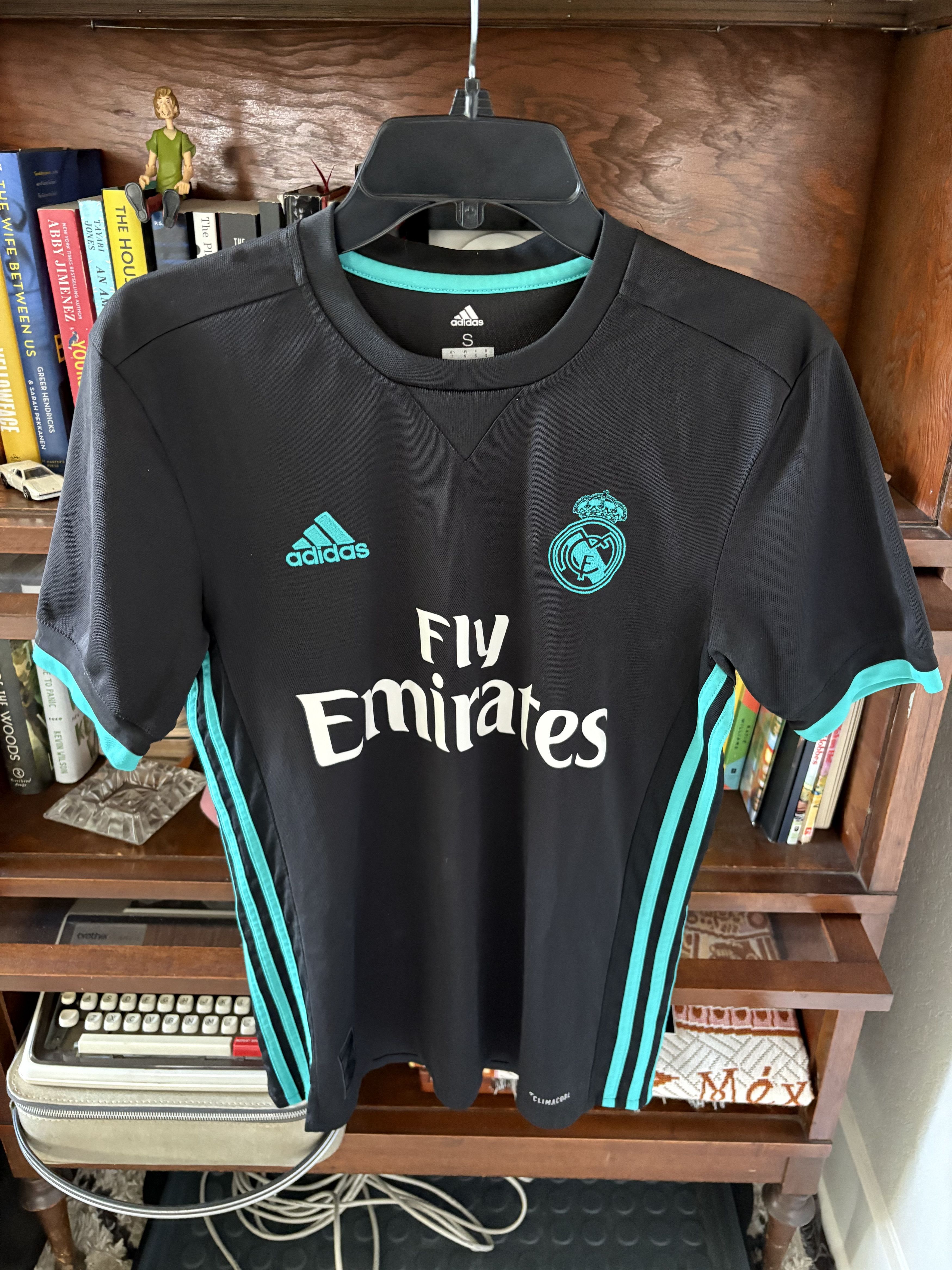 Adidas Real Madrid Away Kit 2017/18 Size US S / EU 44-46 / 1 - 1 Thumbnail