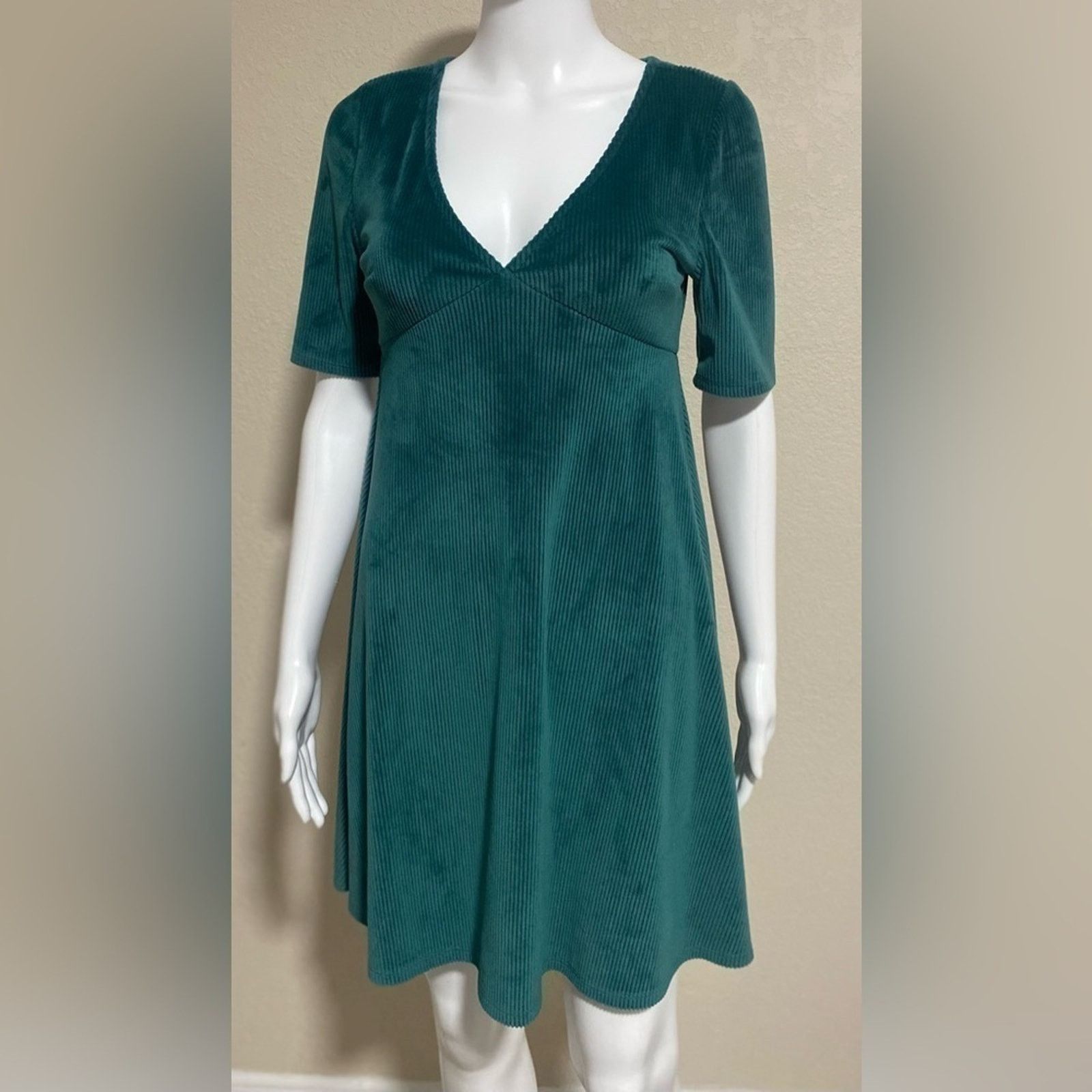 Other ModCloth | Solid Velvet Mini V Neck Holiday Party Dress | XS Size XS / US 0-2 / IT 36-38 - 1 Thumbnail