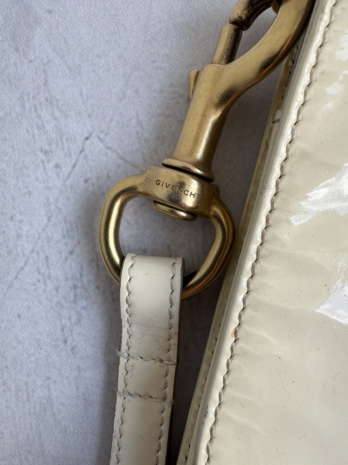 Givenchy Vintage Givenchy Clutch Bag Cream Patent Leather Logo Size ONE SIZE - 7 Thumbnail