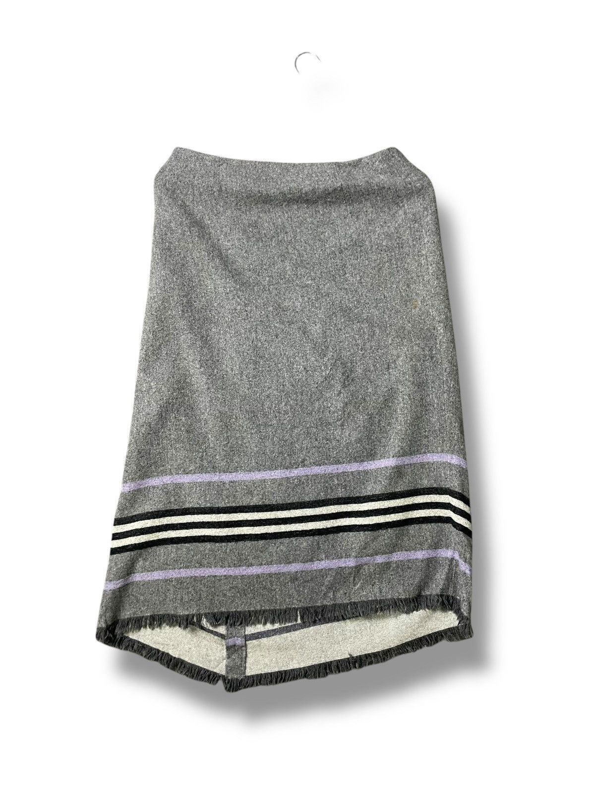 Burberry × Vintage Burberry London Asymmetric Skirt (57) Size 30" / US 8 / IT 44 - 9 Thumbnail