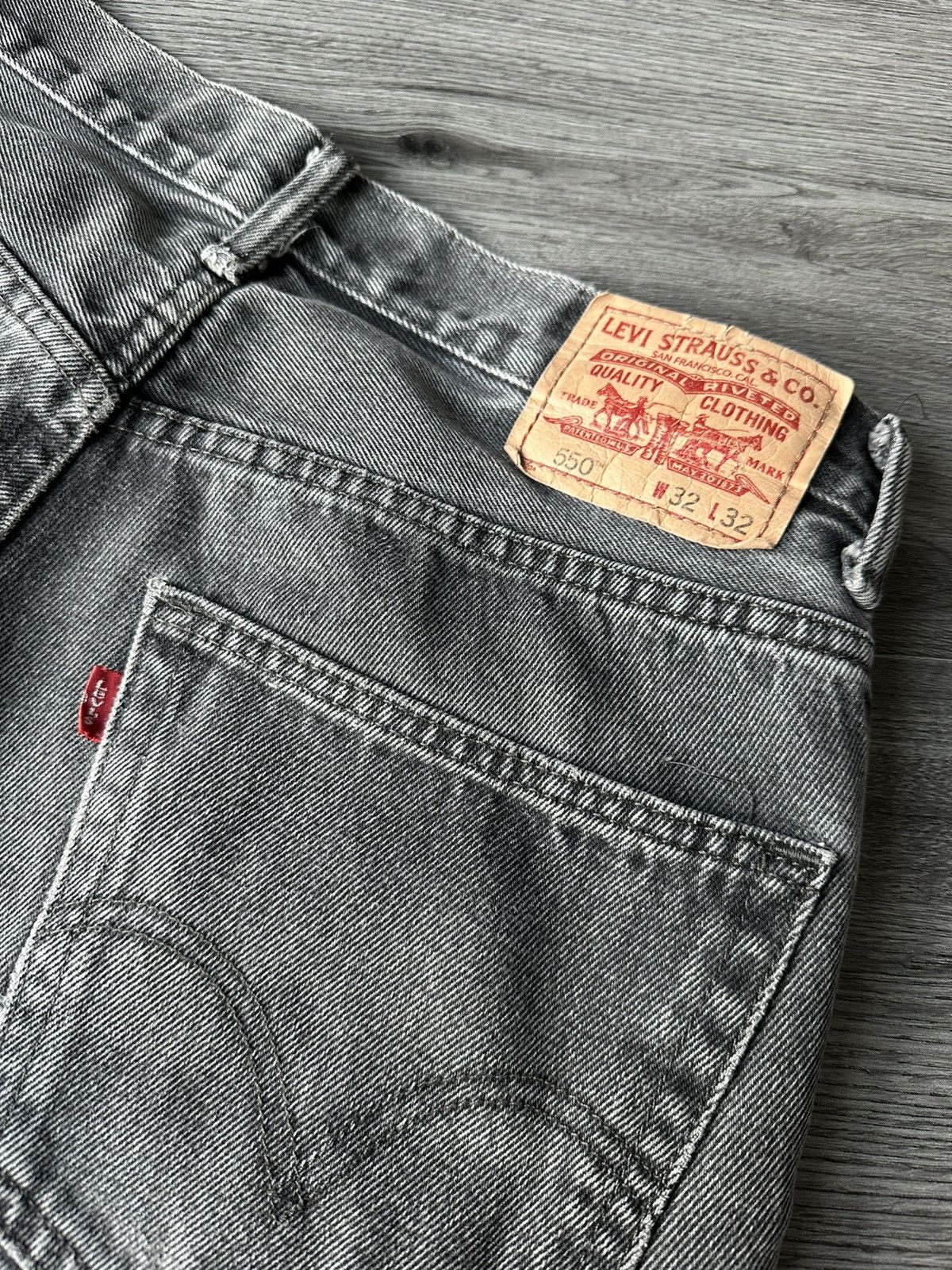 Levi's Vintage Levi’s 550 Faded Grey Denim Jeans Size US 32 / EU 48 - 3 Thumbnail