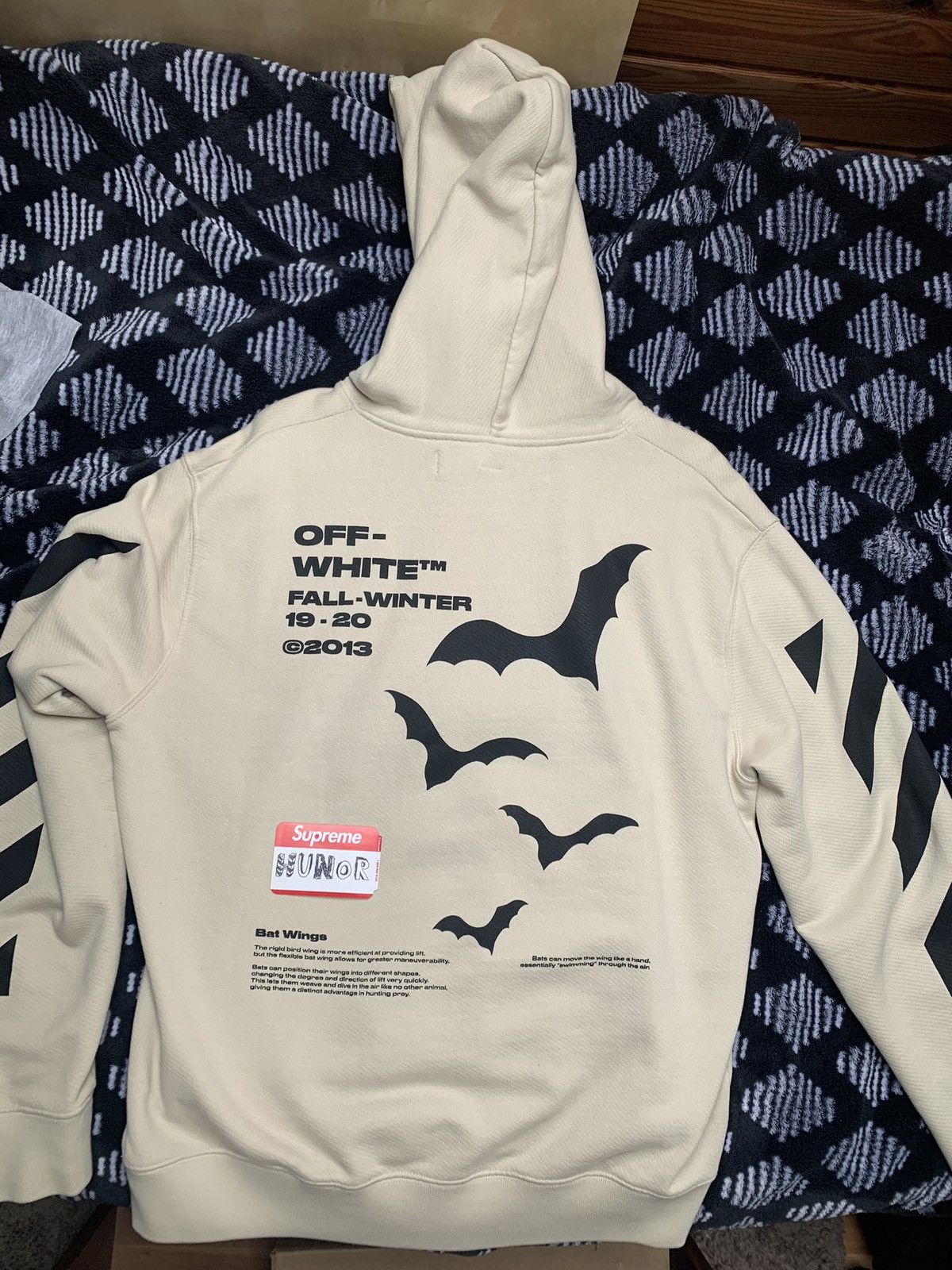 Off-White × Virgil Abloh Off White Bats Diagonal Hoodie - Beige Size US XL / EU 56 / 4 - 4 Thumbnail