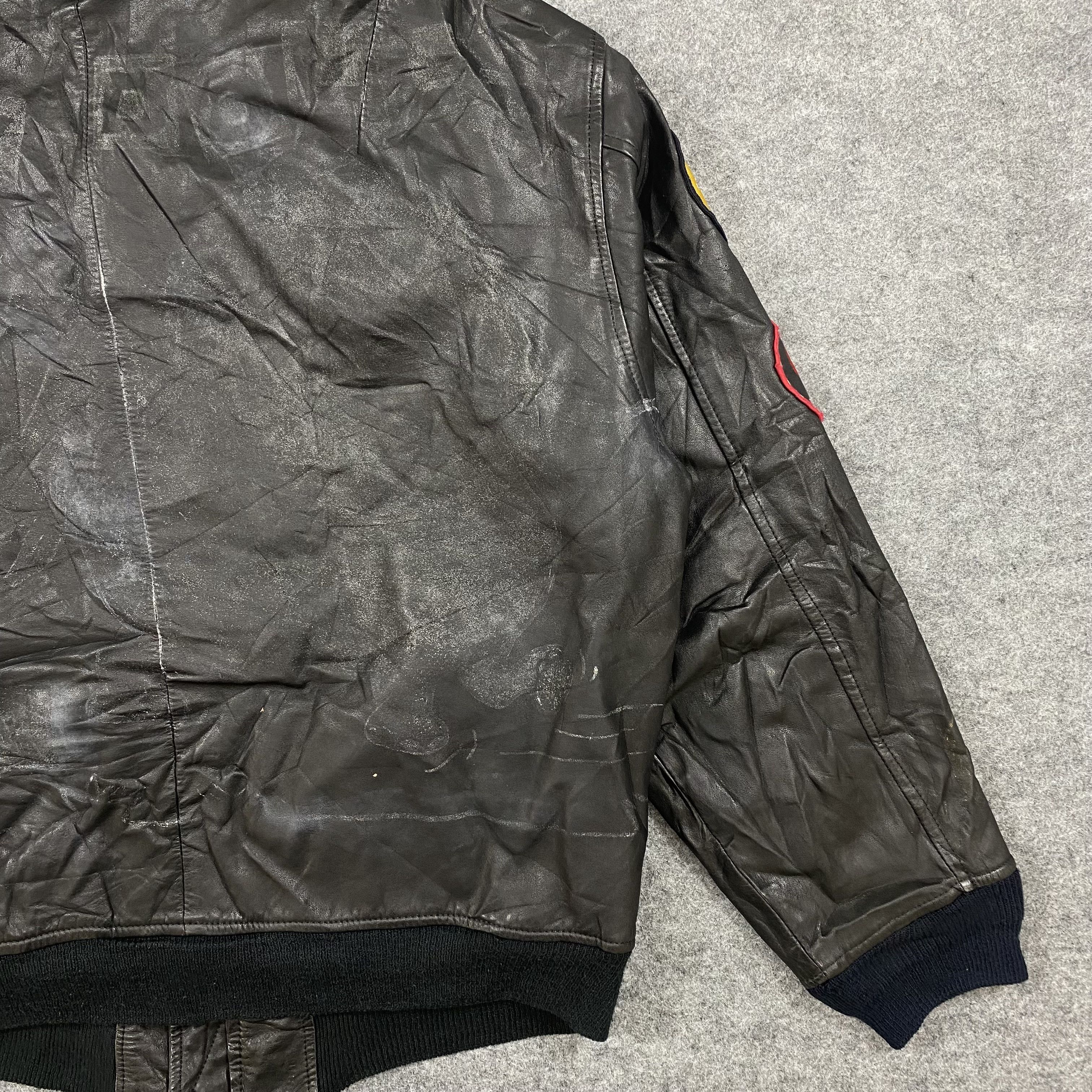 If Six Was Nine VINTAGE PATCH BAND BOMBER LEATHER JACKET-J638 Size US M / EU 48-50 / 2 - 9 Thumbnail
