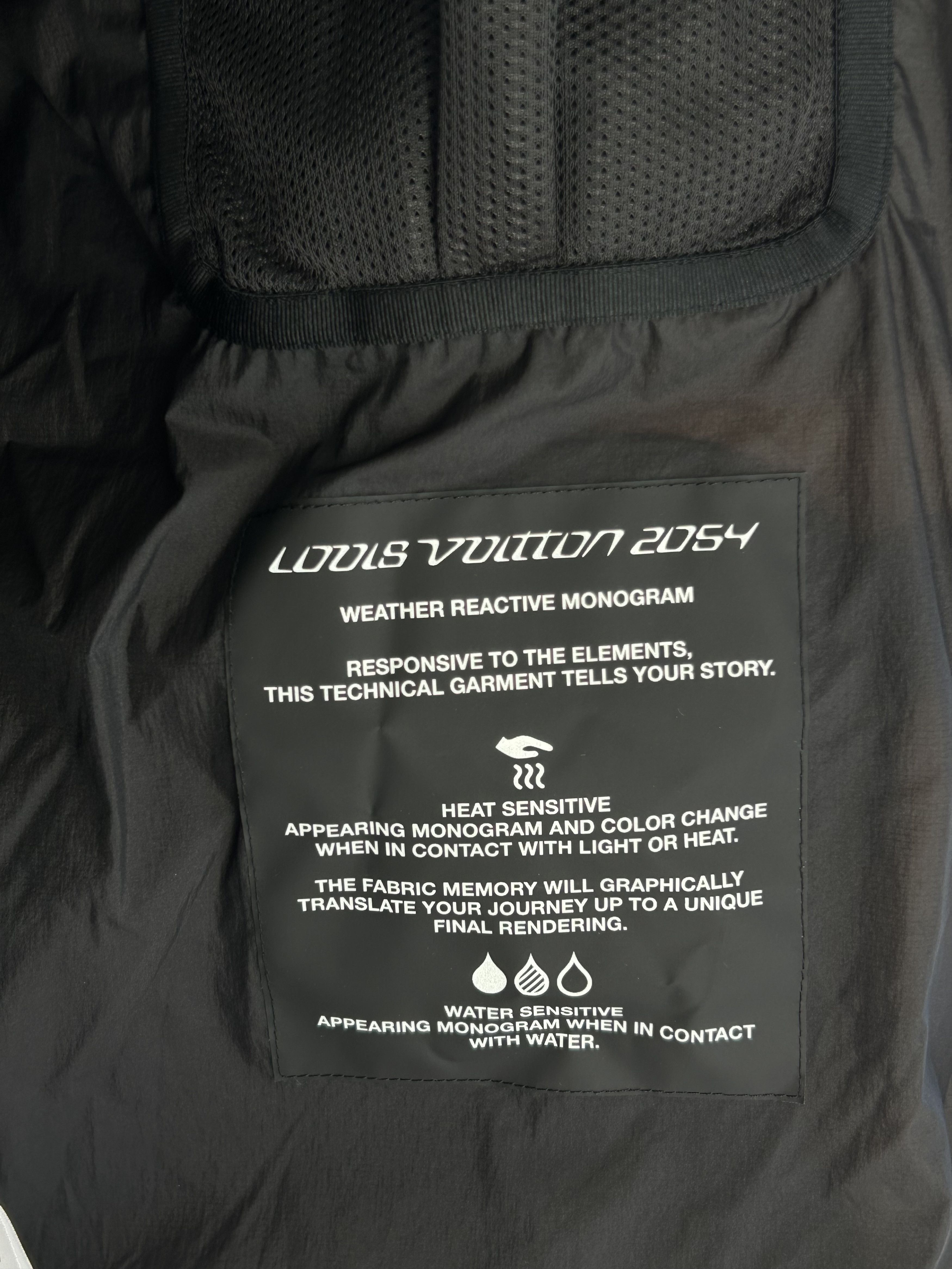 Louis Vuitton Black & Grey 2054 Monogram Heat Reflective Puffer Jacket Size US S / EU 44-46 / 1 - 3 Thumbnail