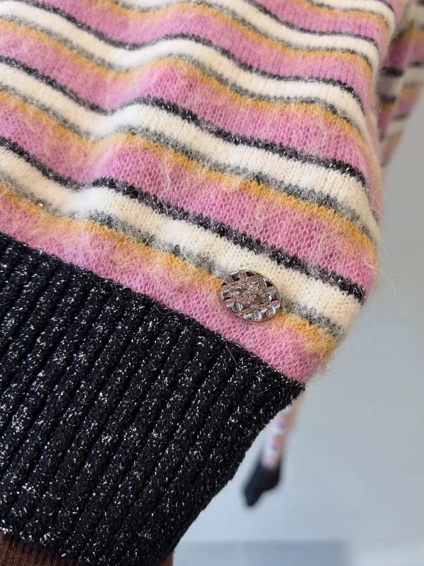 Chanel Chanel 22A striped cashmere knit 36 Mint Size XS / US 0-2 / IT 36-38 - 4 Thumbnail