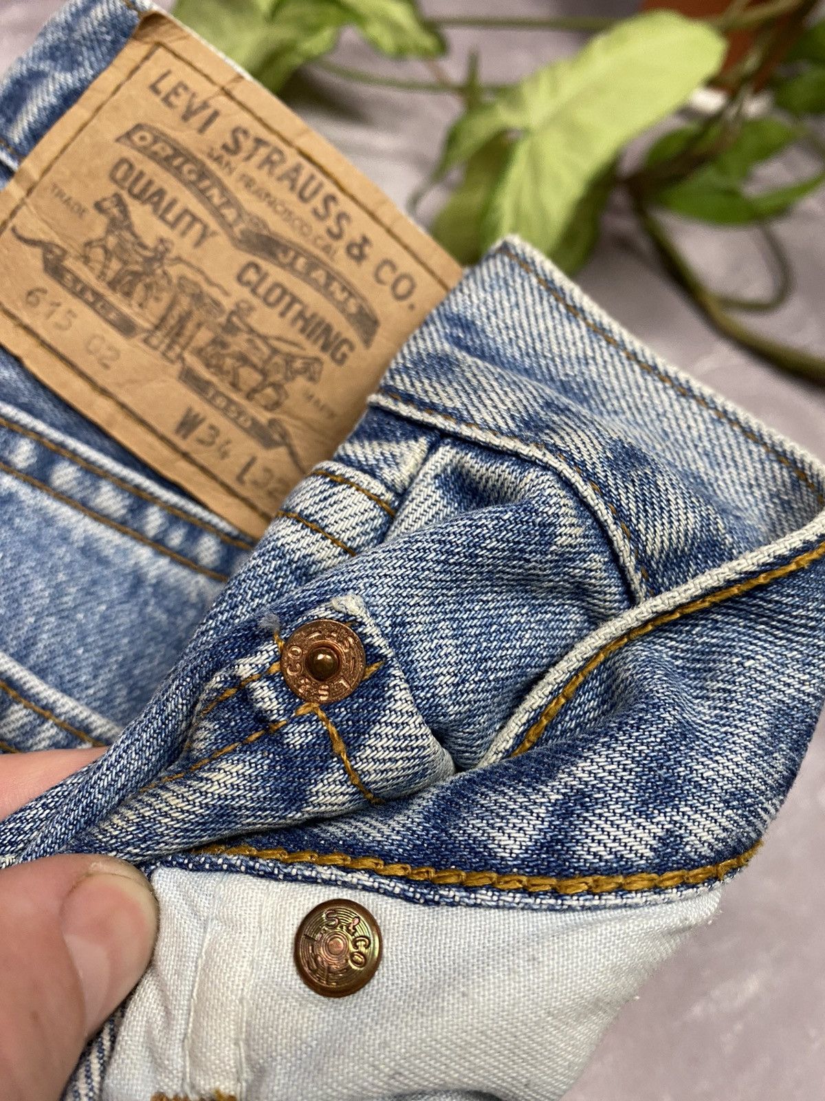 Jean × Levi's × Vintage Vintage Levis 615 1998 Jeans Baggy Wash Denim Blue Size US 34 / EU 50 - 15 Thumbnail