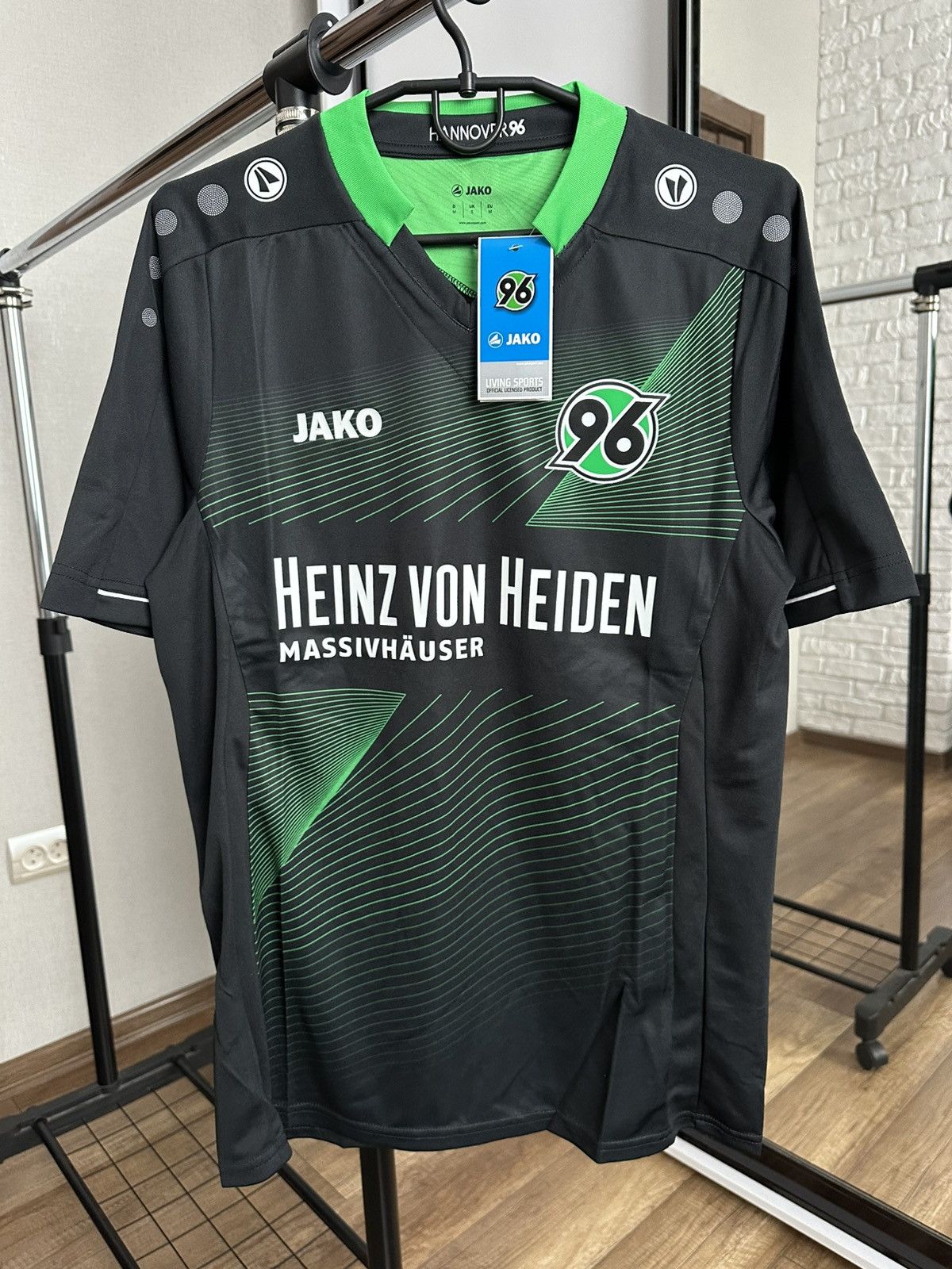 Other 2016/2017 Hannover 96 Jako Soccer Jersey T-Shirt Size US S / EU 44-46 / 1 - 1 Thumbnail