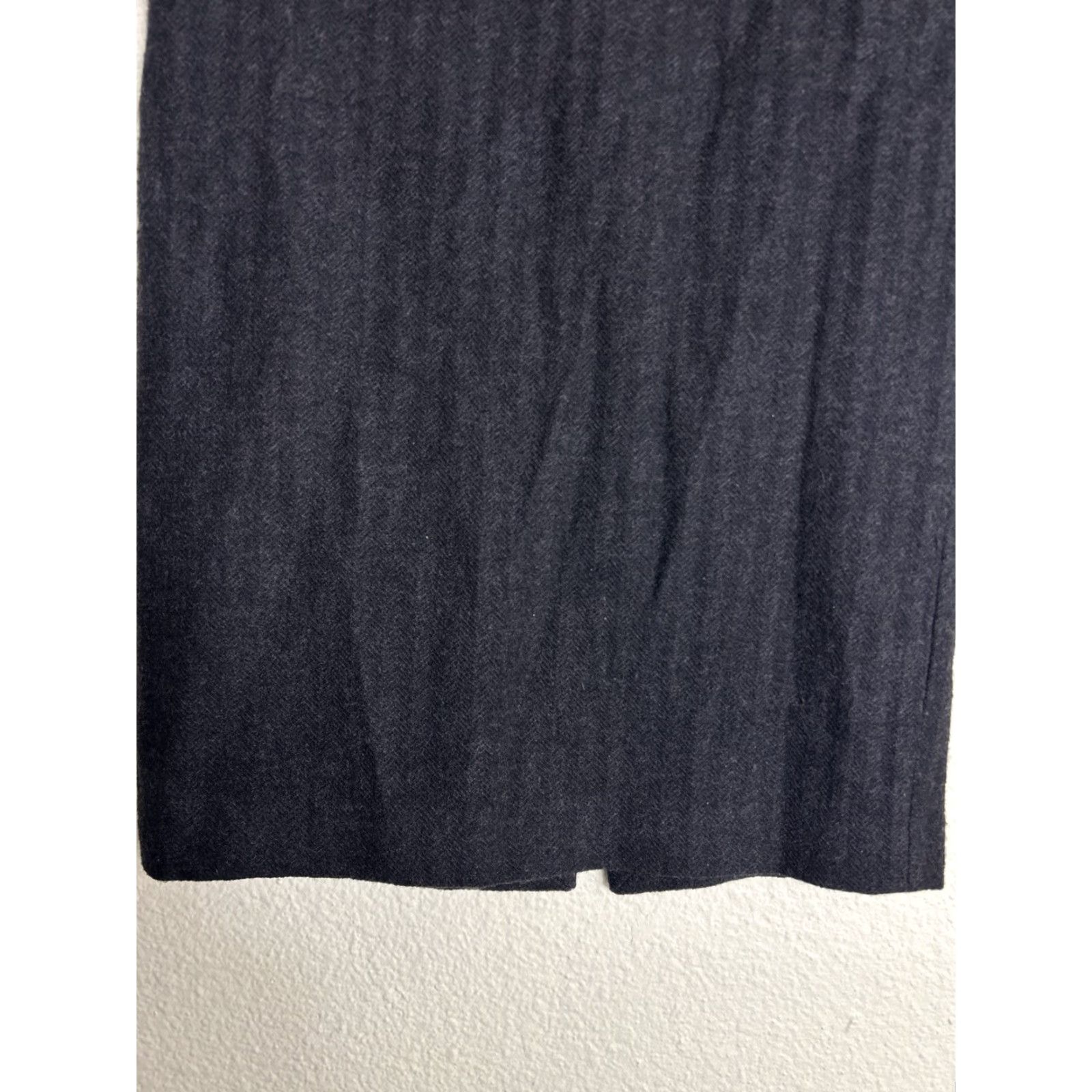 Banana Republic BANANA REPUBLIC Women's Herringbone Pencil Skirt 100% Wool Size 6 Dark Gray Size 28" / US 6 / IT 42 - 2 Thumbnail