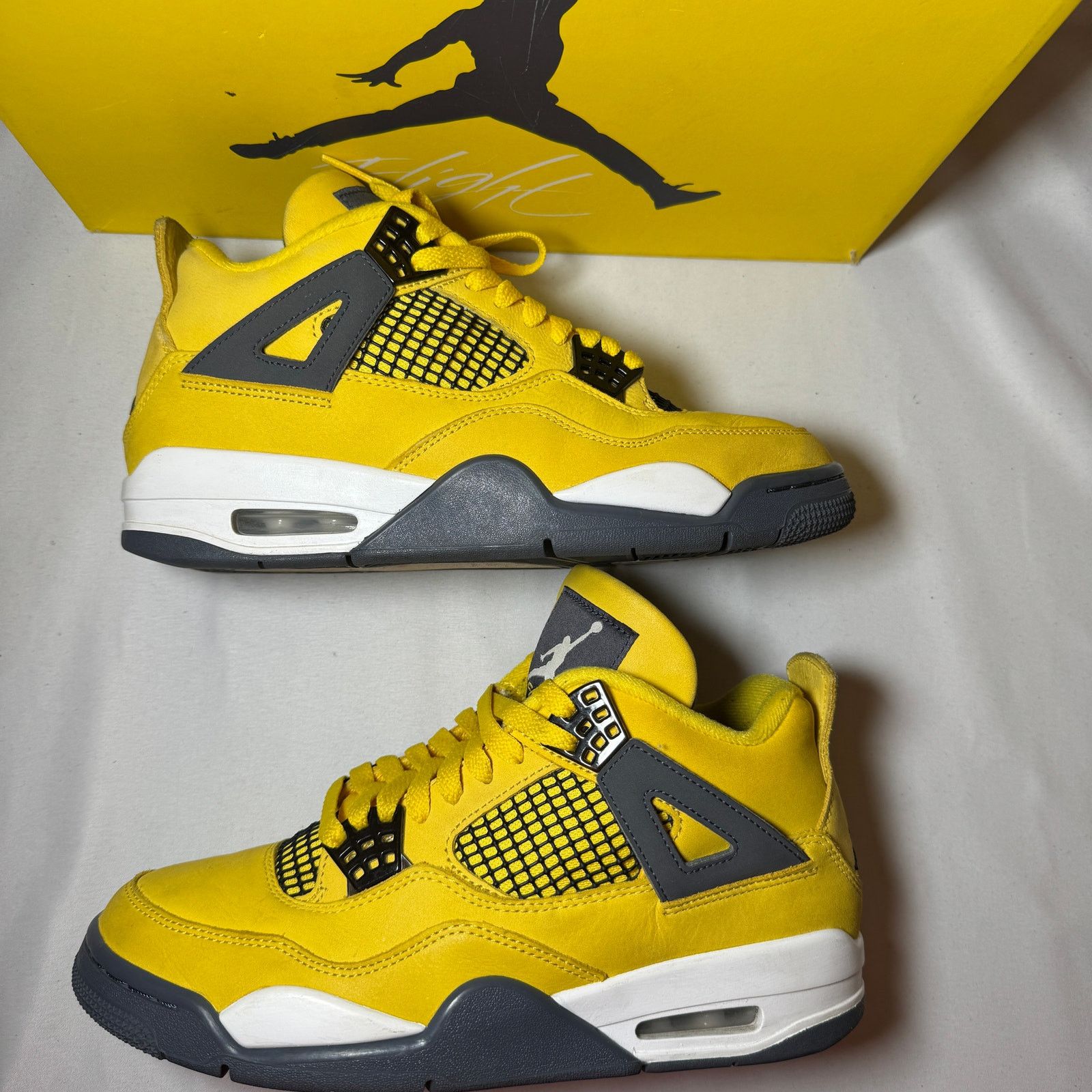 Jordan Brand × Nike Size 7.5 Nike Air Jordan 4 Retro Lightning 2021 Men's Shoes Size US 7.5 / EU 40-41 - 2 Thumbnail