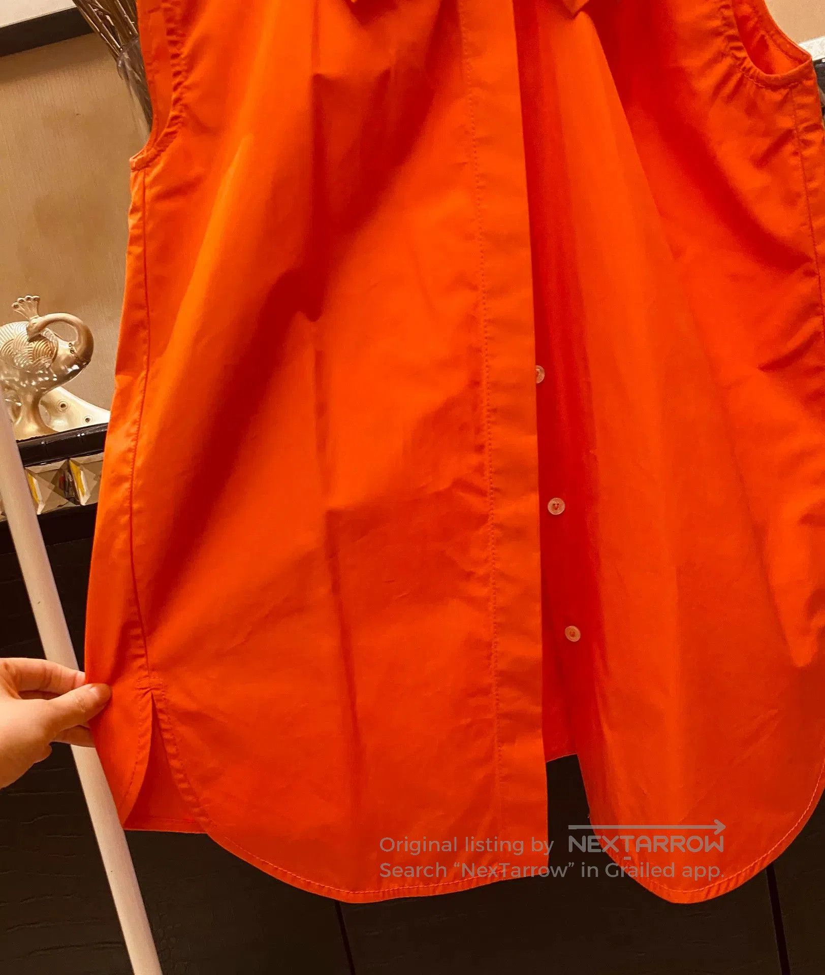 Chanel elegant orange sleeveless shirt with bow. Size US S / EU 44-46 / 1 - 3 Thumbnail
