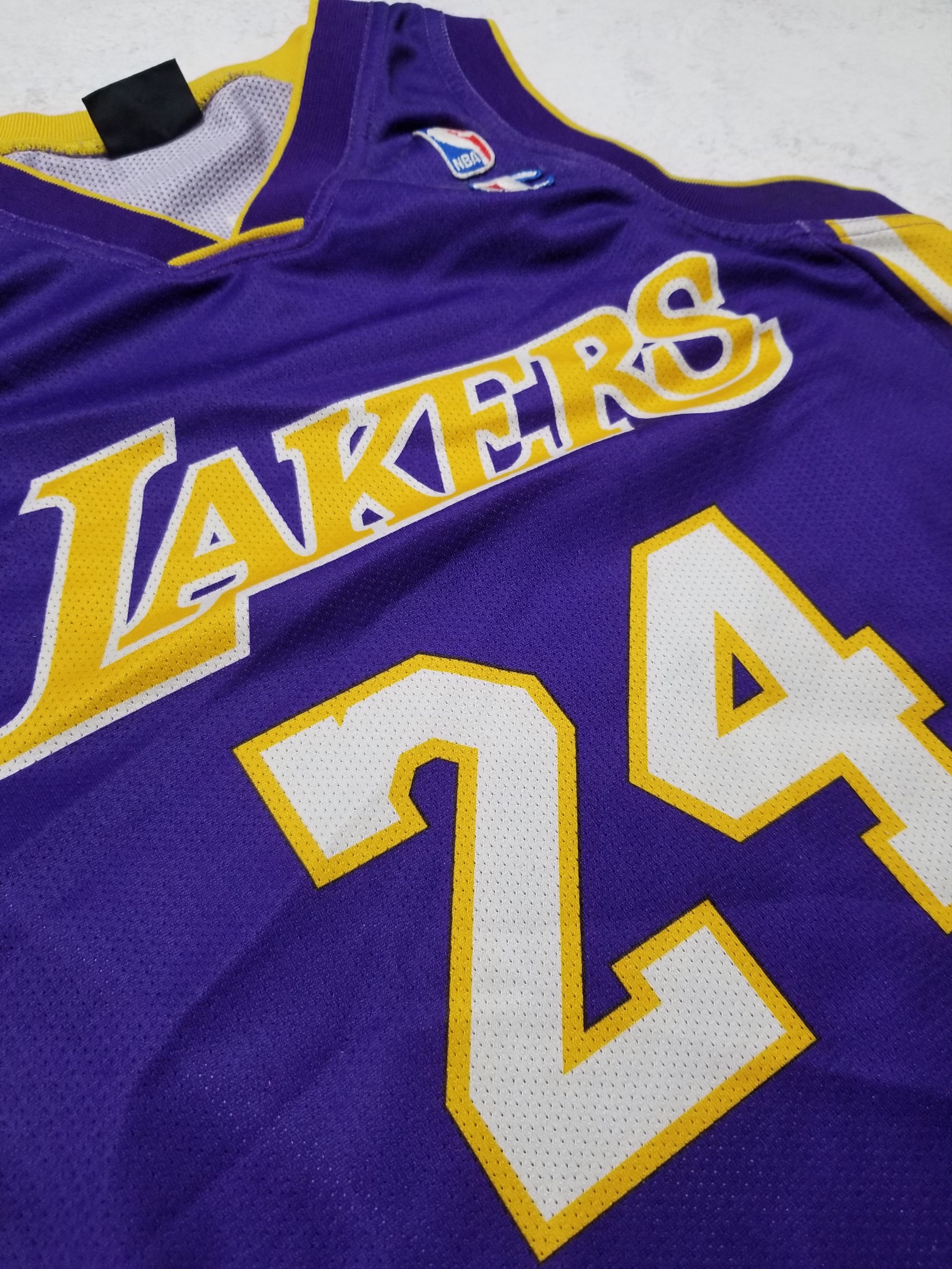 Champion Vintage Champion LA Lakers #24 Kobe Bryant NBA Jersey Size US M / EU 48-50 / 2 - 12 Thumbnail