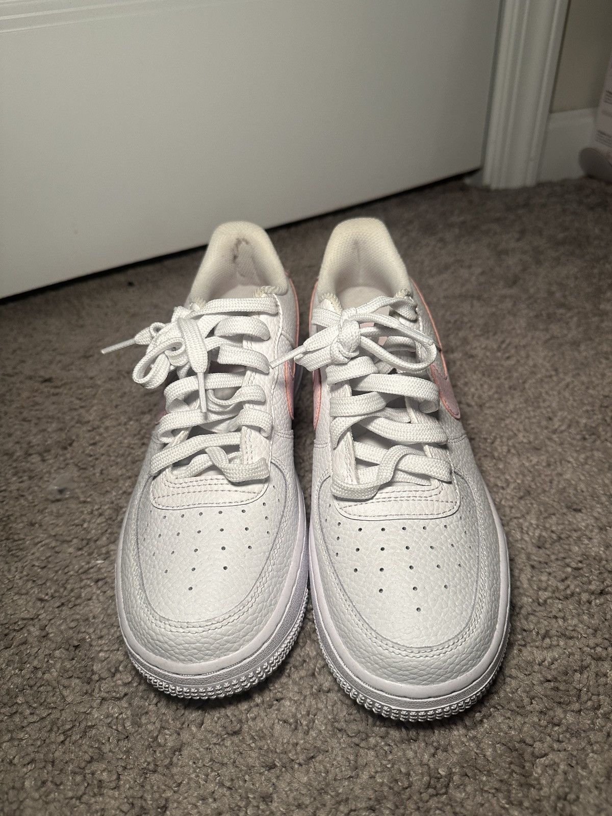 Nike Nike Women’s Air Force 1 Size US 7 / IT 37 - 2 Thumbnail