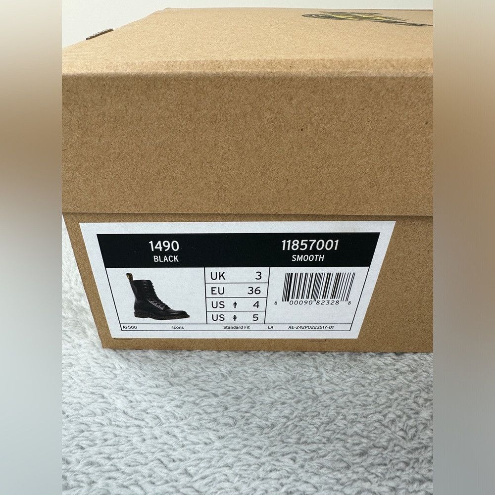Dr. Martens Dr Martens NWT 1490 Smooth Black Leather Mid Calf Boots 3 U Size US 5 / IT 35 - 4 Thumbnail