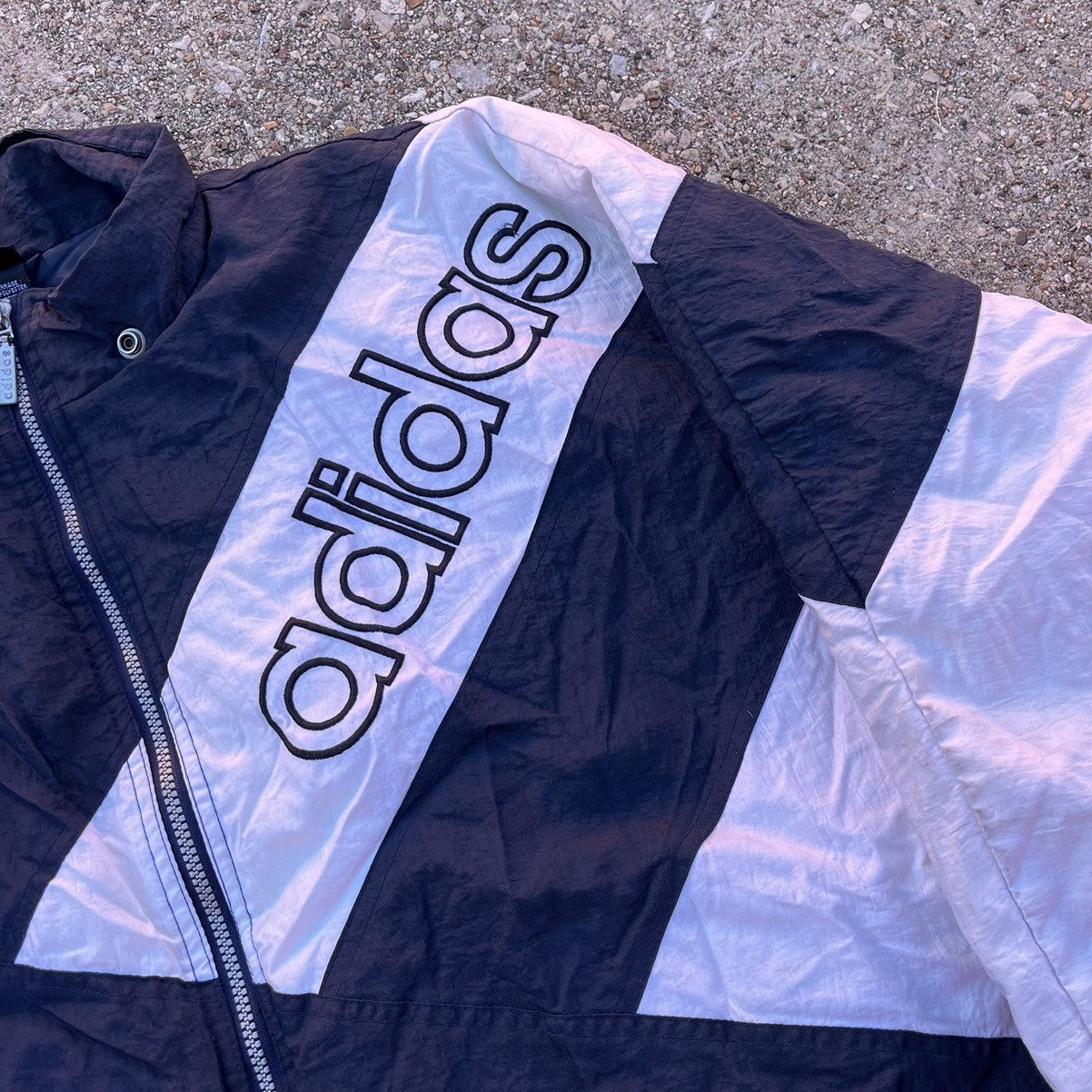 Adidas × Vintage Vintage Rare Adidas Embroidery Puffer Jacket Size US XXL / EU 58 / 5 - 3 Thumbnail