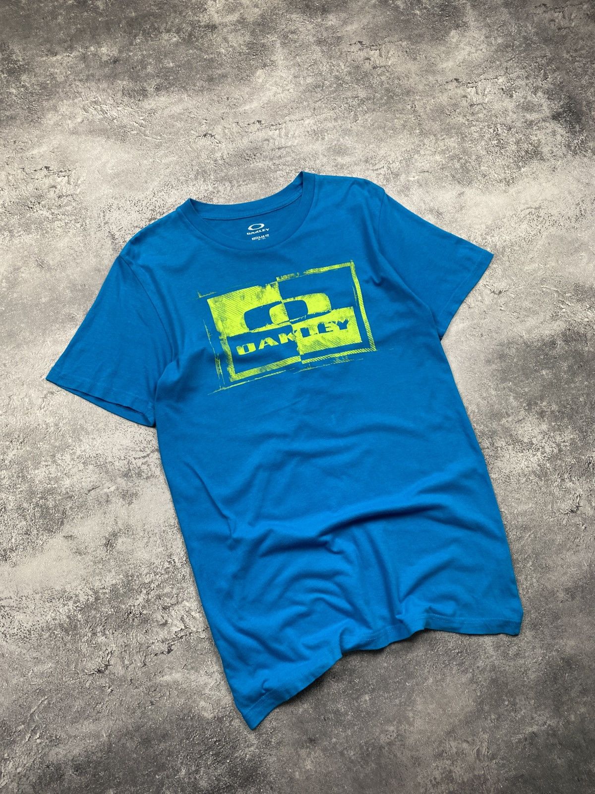 Oakley Vintage Oakley T-Shirt Big Logo Boxy Archival Japanese Y2K Size US S / EU 44-46 / 1 - 1 Thumbnail