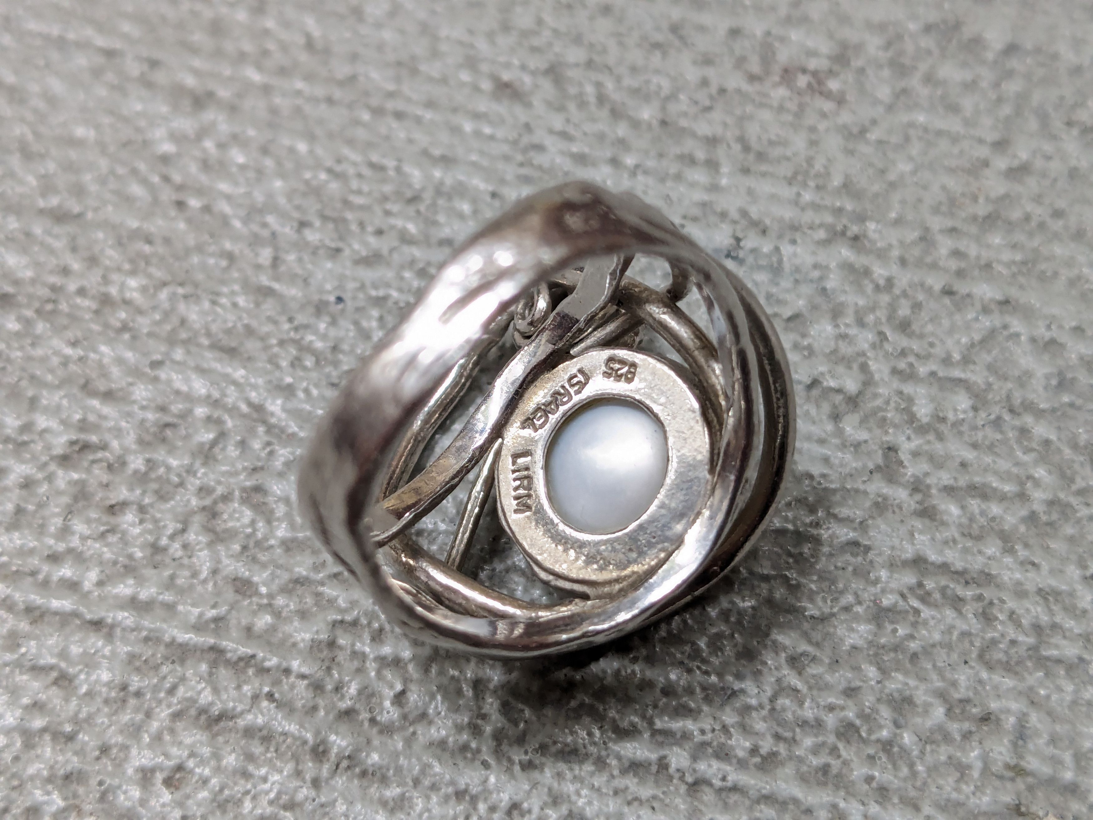 Jewelry Lirm Sterling Silver Ring Pearl Modern Avant Garde 7 Israel Size ONE SIZE - 6 Thumbnail