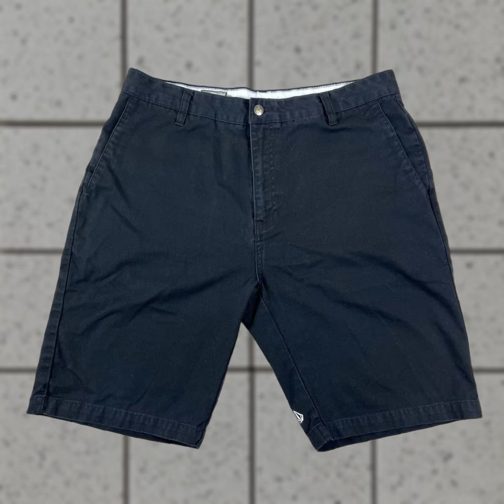 Volcom Mens Volcom Stone Chino Shorts Black 36 Flat Front Casual Cotton Logo Skate Size US 36 / EU 52 - 1 Thumbnail