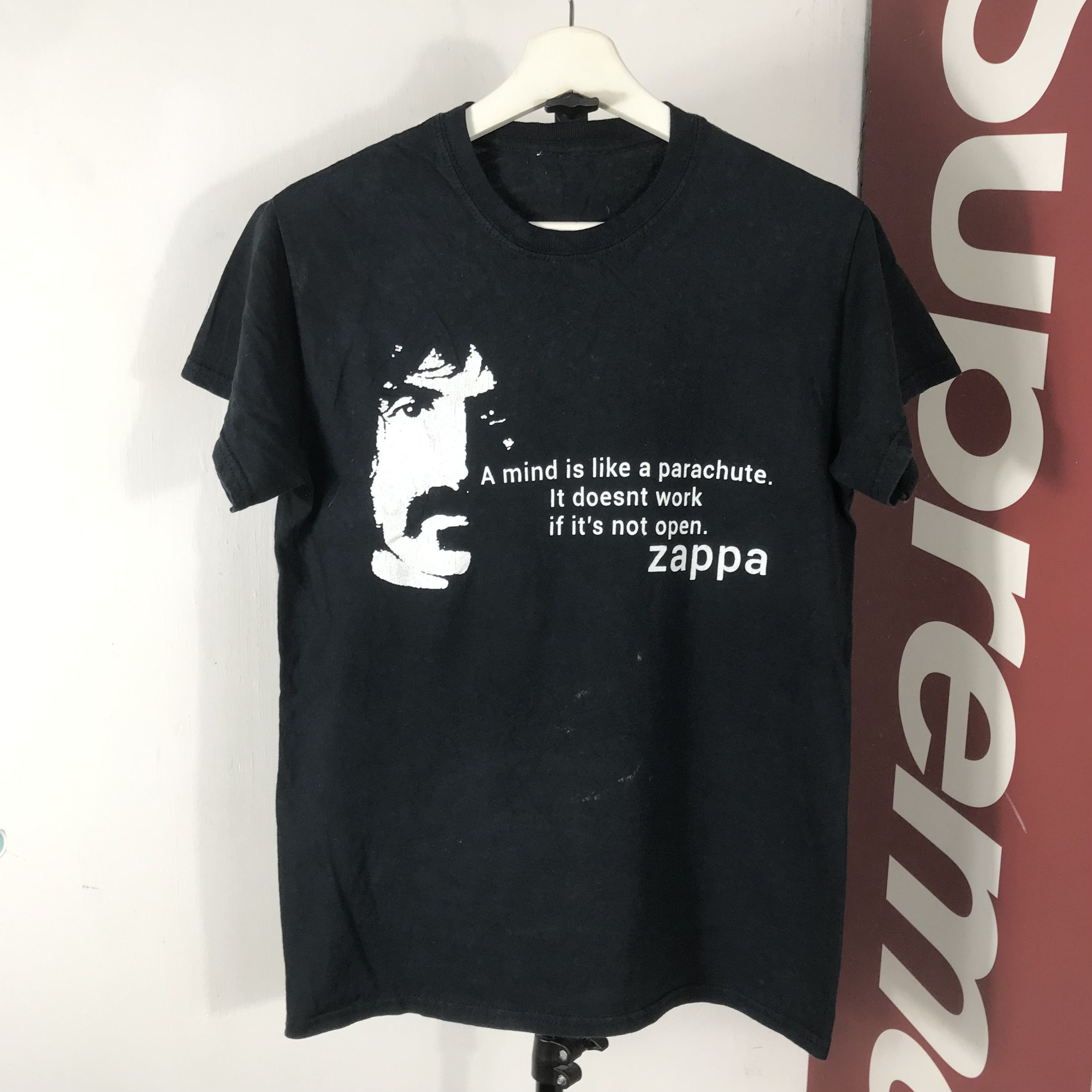 Vintage Vintage 90s Humor T Shirt Frank Zappa Size US S / EU 44-46 / 1 - 1 Thumbnail